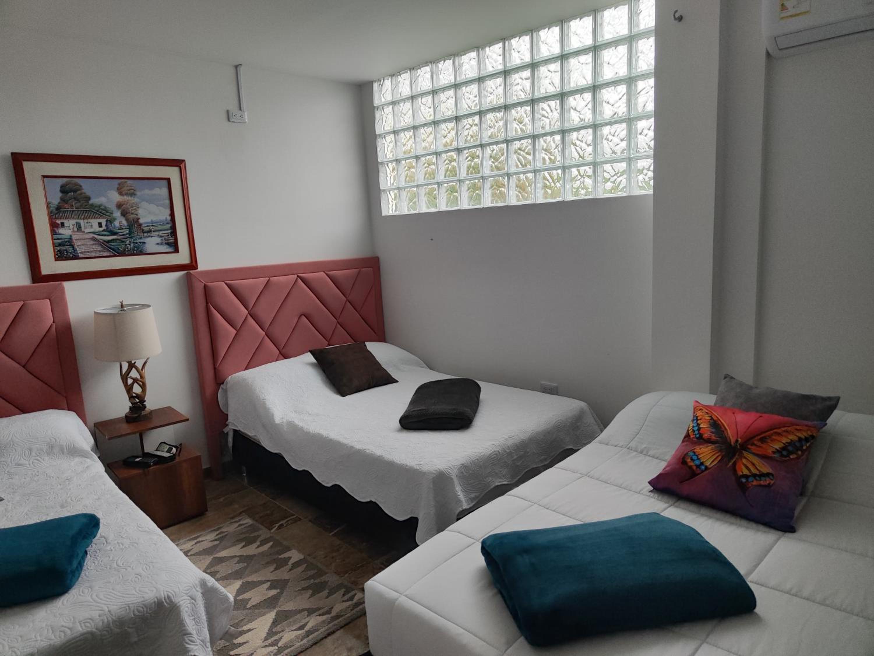 Deluxe Single Room with Balcony photo 3