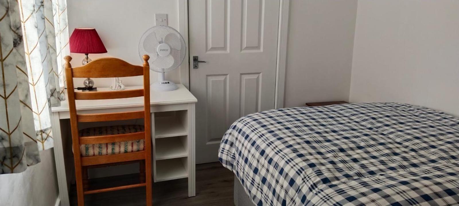 Double Room with Private Bathroom photo 2
