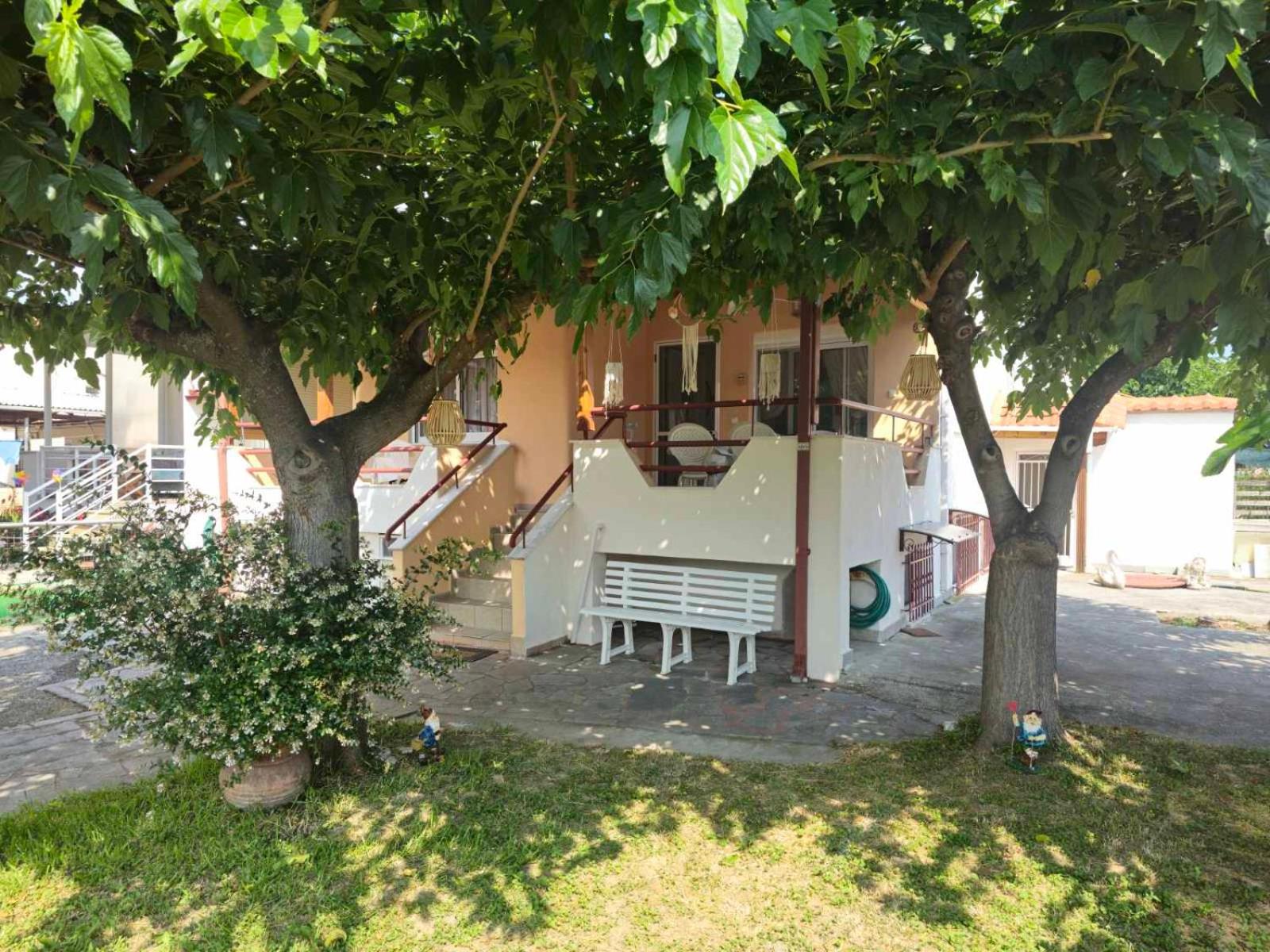 Four-Bedroom House photo 2