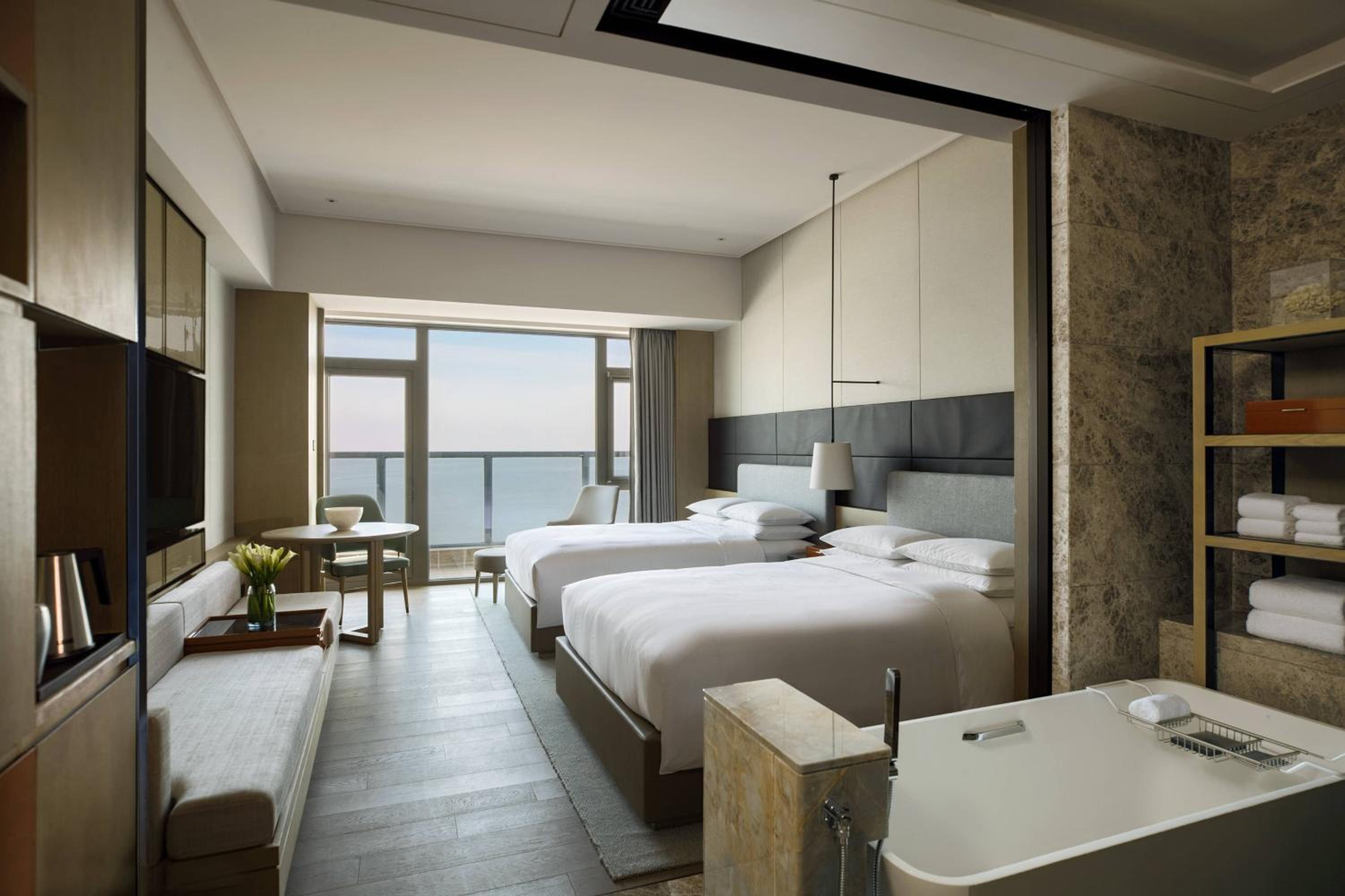 Ocean View Deluxe Twin Room With Balcony - Photo 1