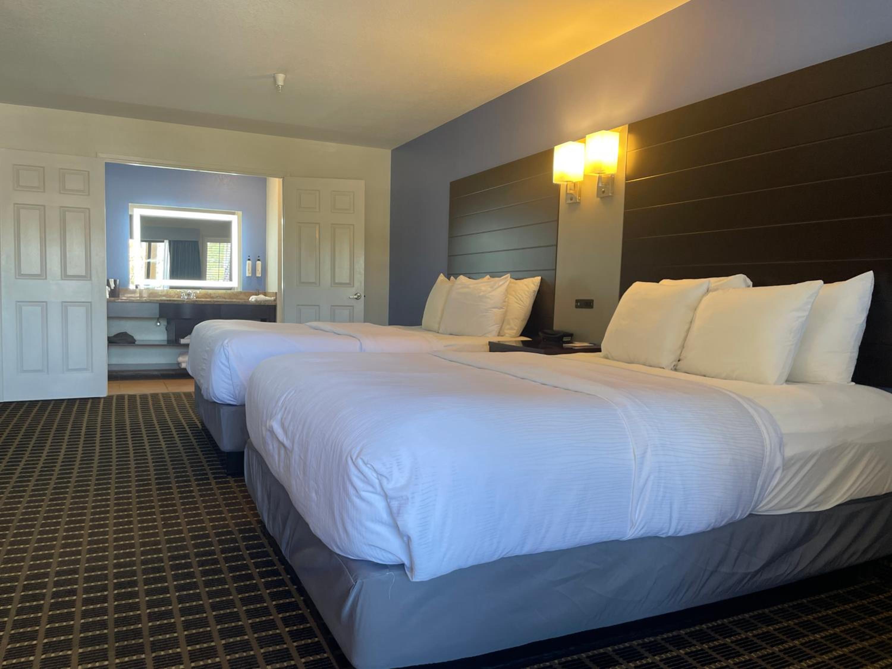 Superior Queen Room with Two Queen Beds