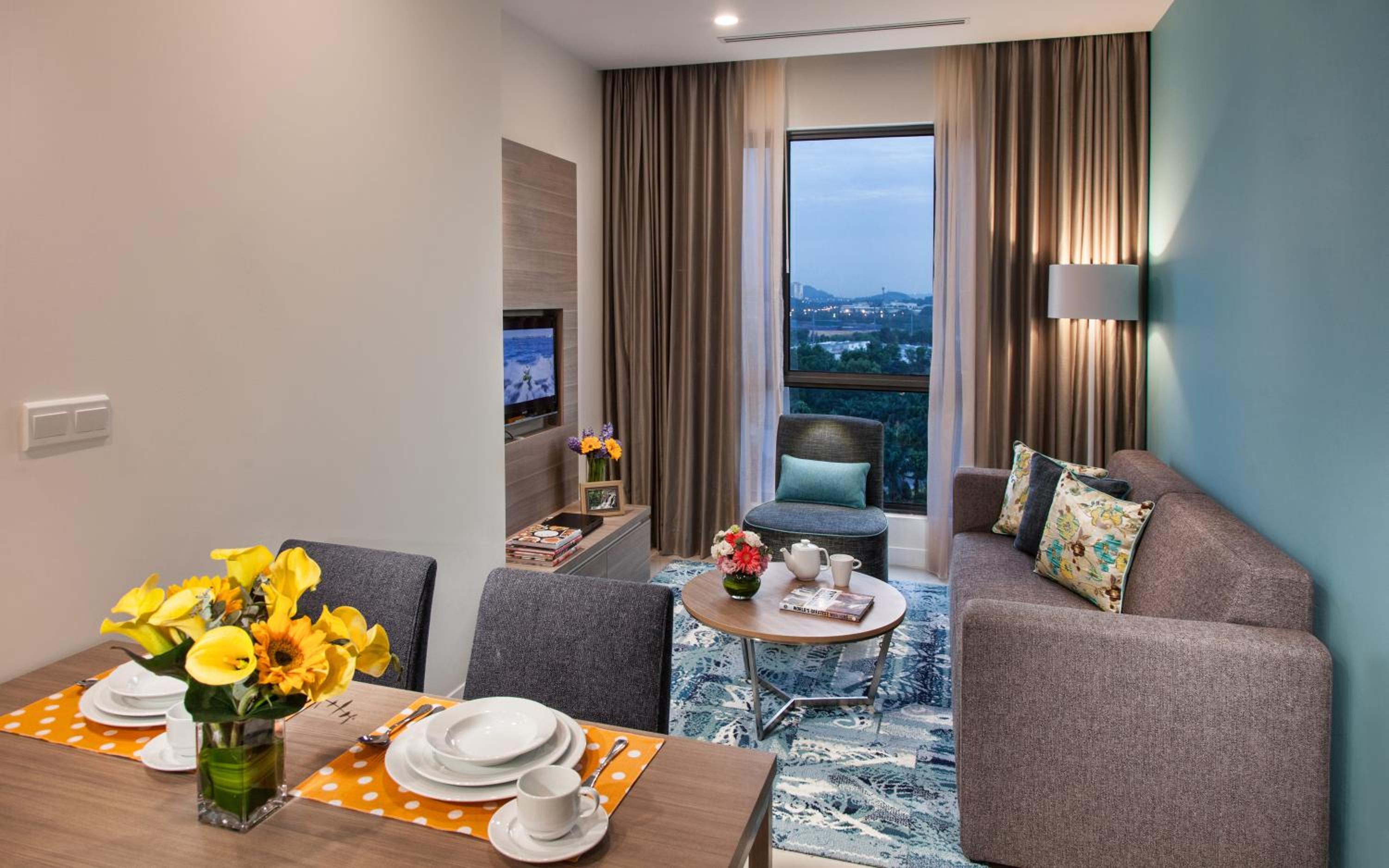 Executive One-Bedroom photo 3