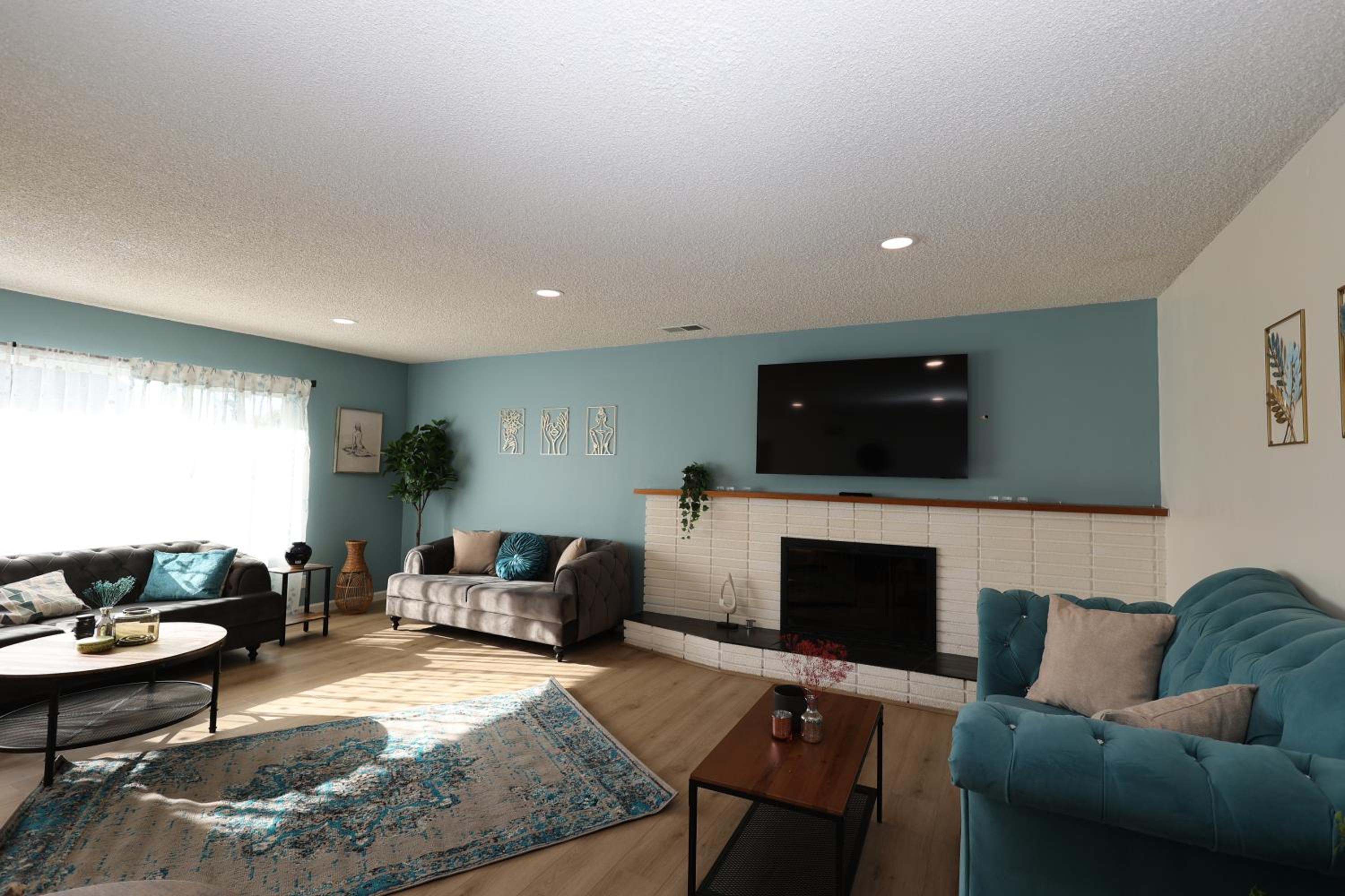 Three-Bedroom House photo 1