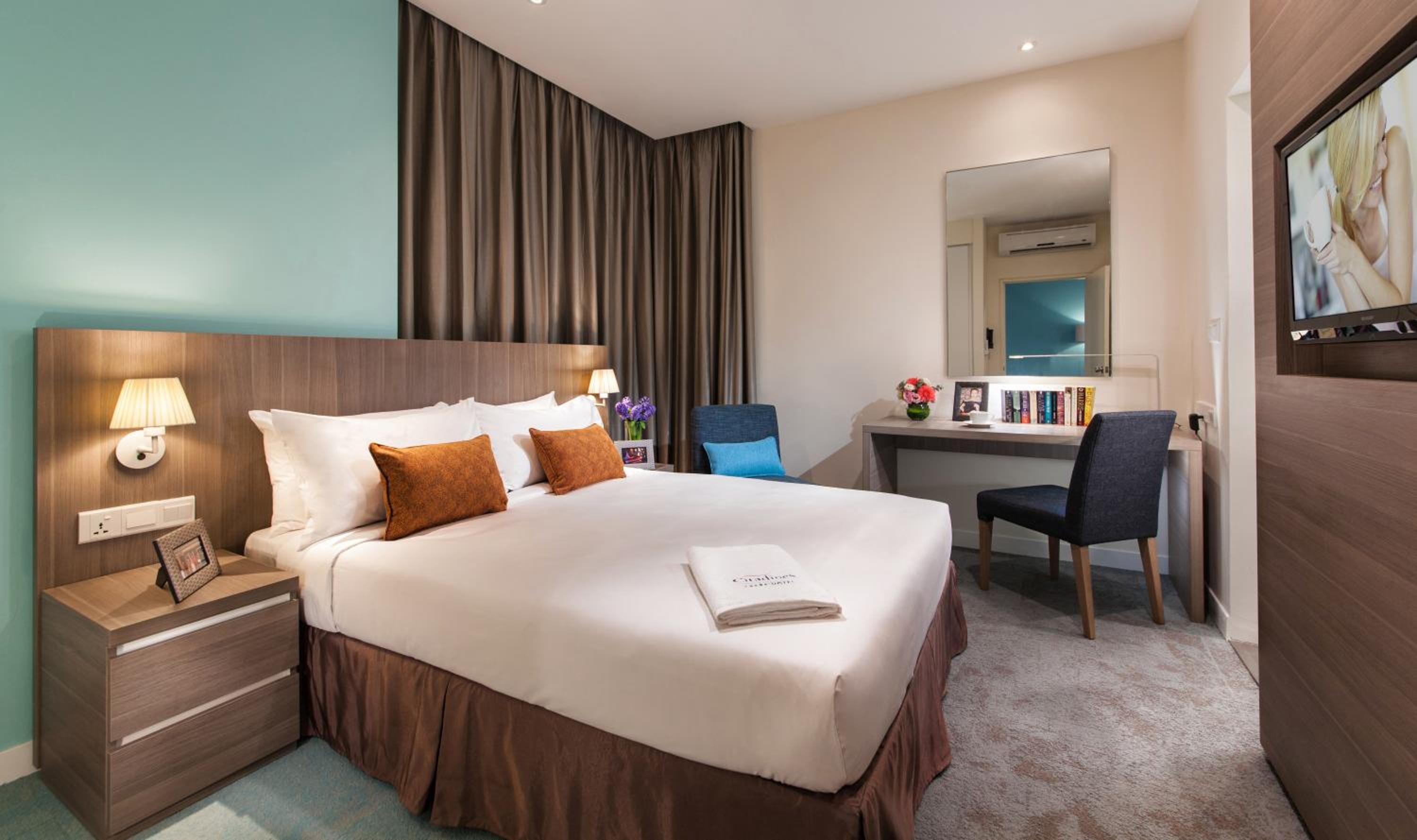 Executive Two-Bedroom photo 3