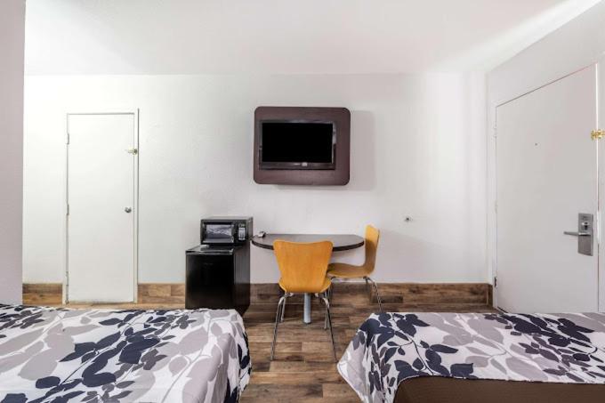 2 FULL BEDS | MOB ACC RI SHWR NSMK  MICFRIDGE photo 2