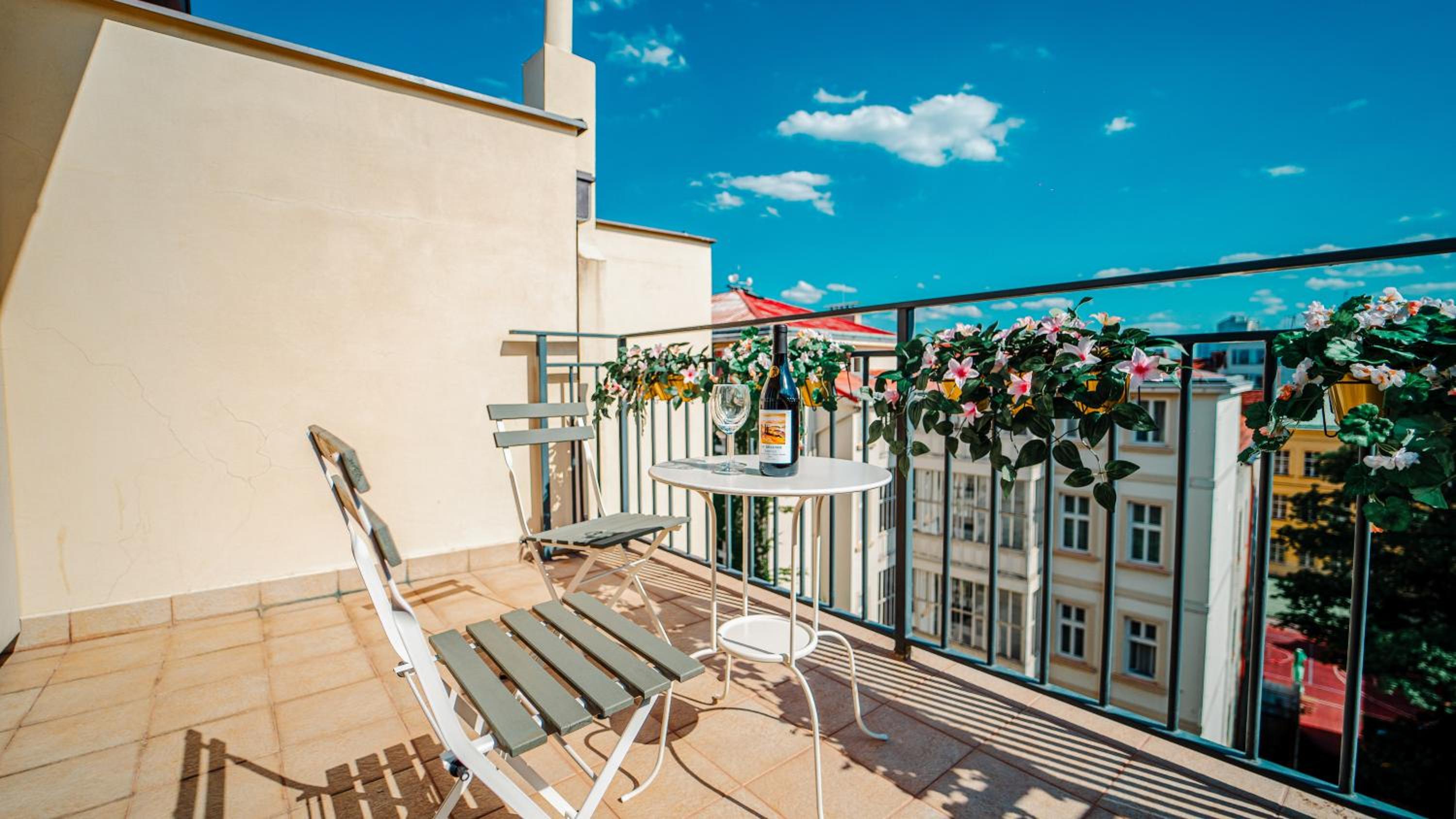Deluxe Apartment