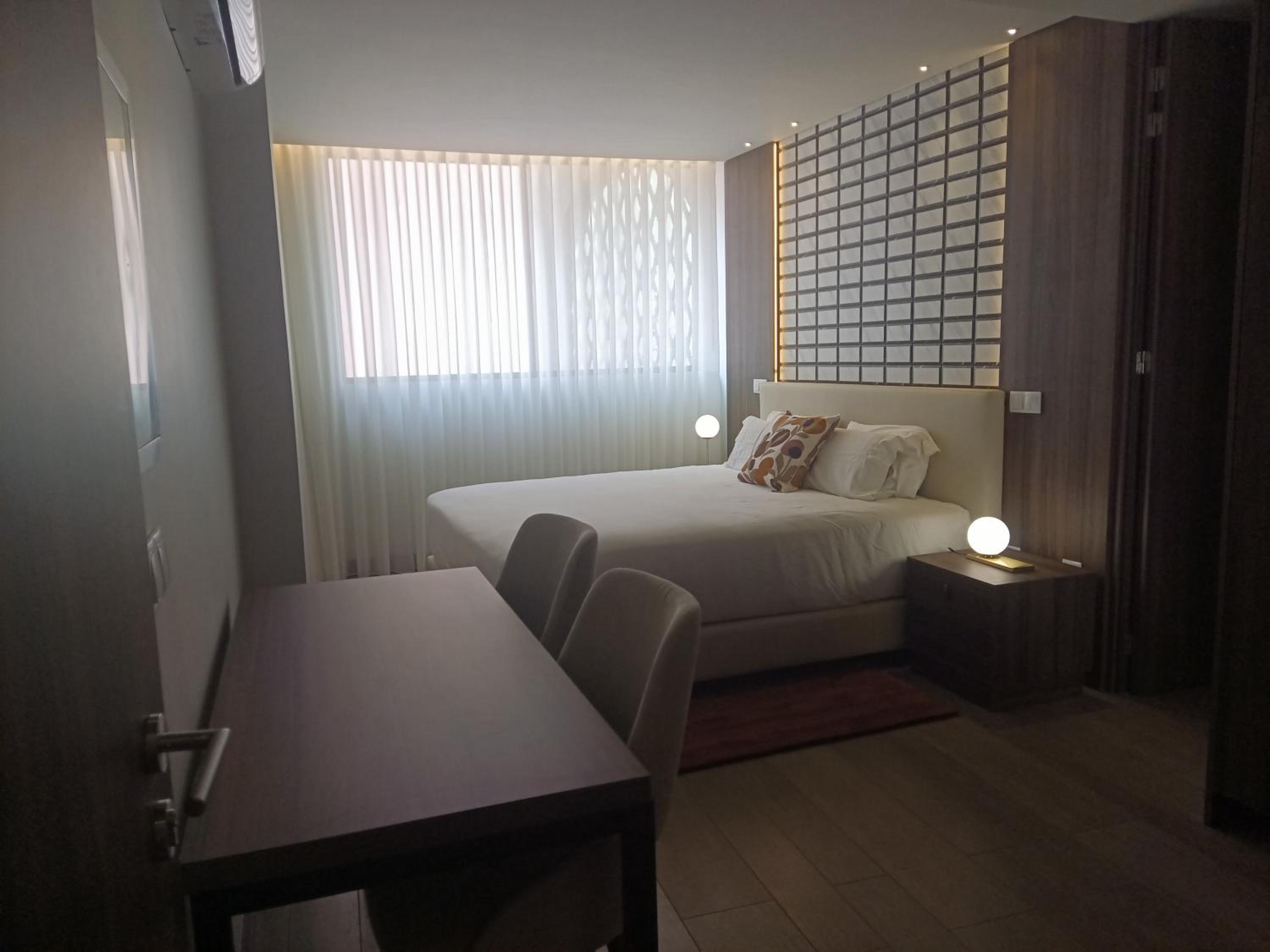 Studio Apartment - Photo 1