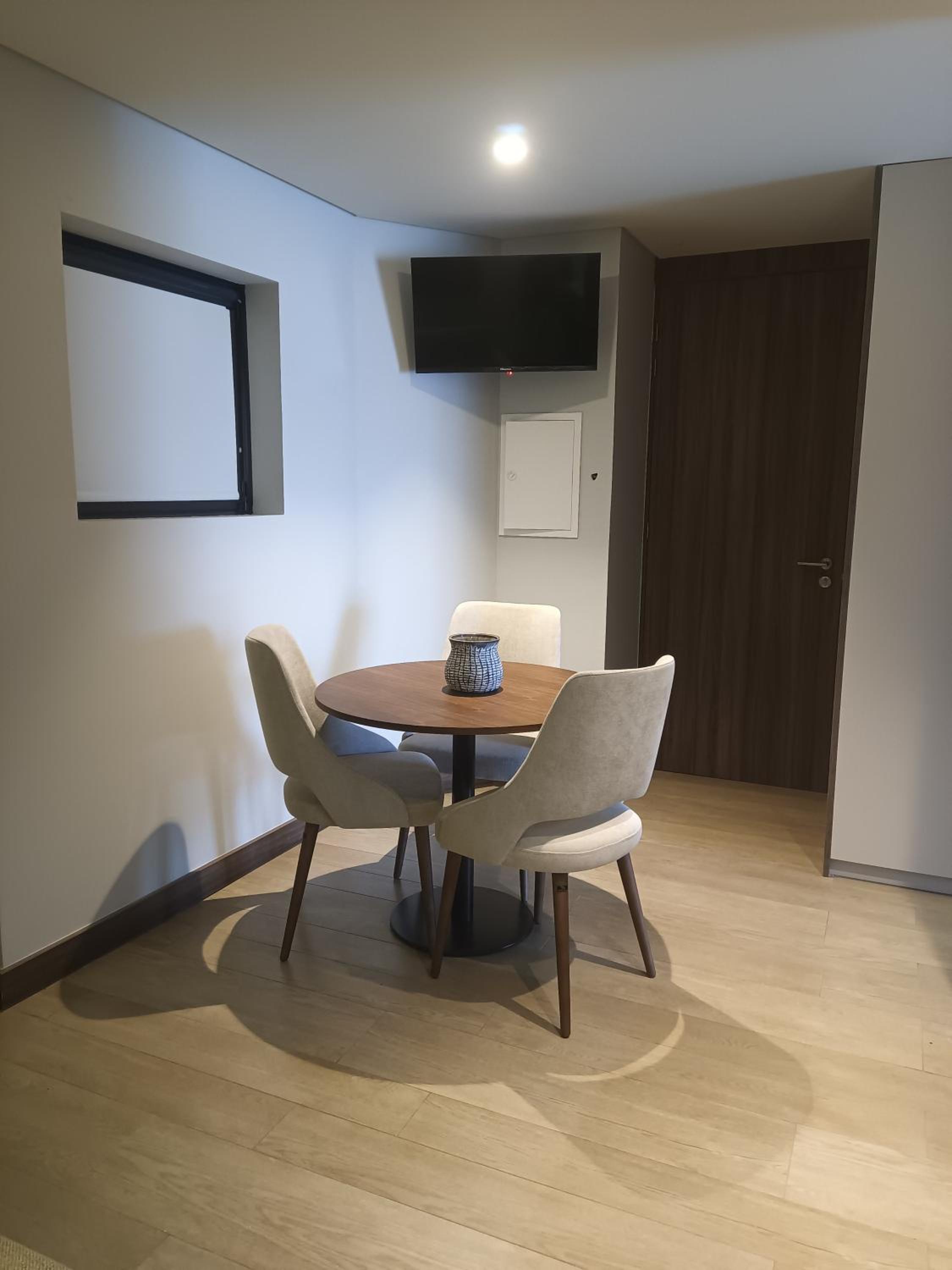 Deluxe Apartment - Photo 9