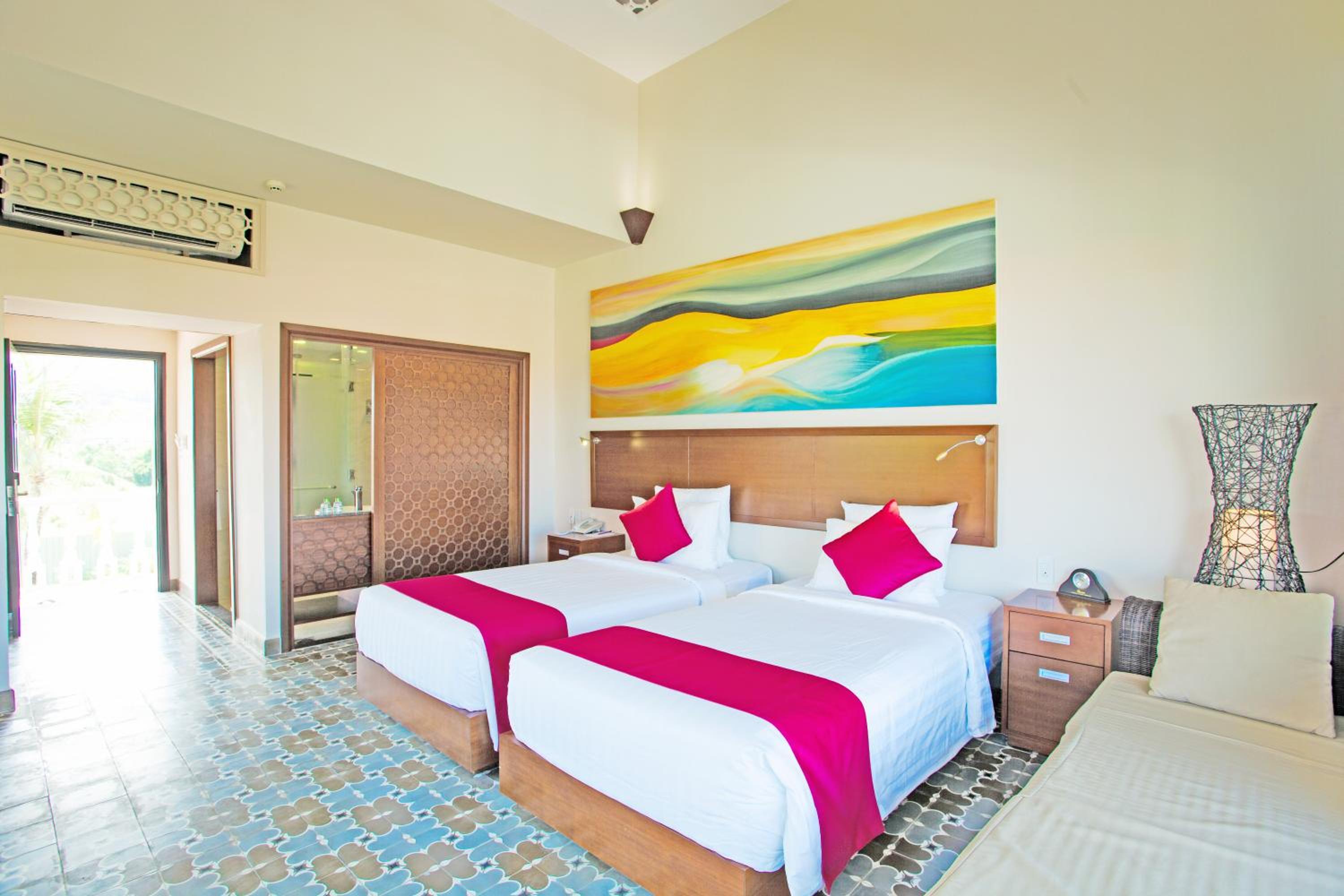 Luxury Garden View Villa - Photo 3
