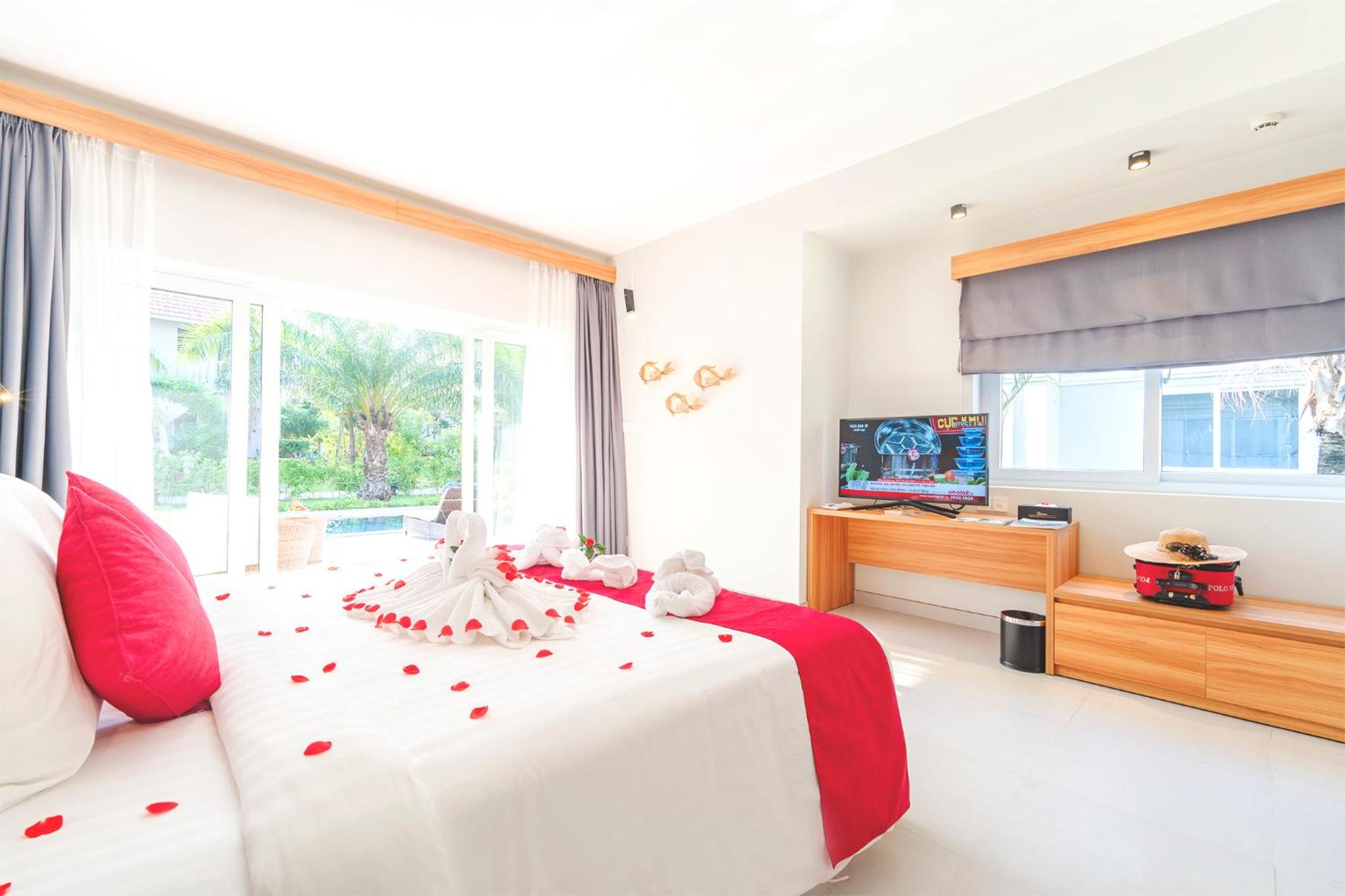 Luxury Pool Villa - Photo 1