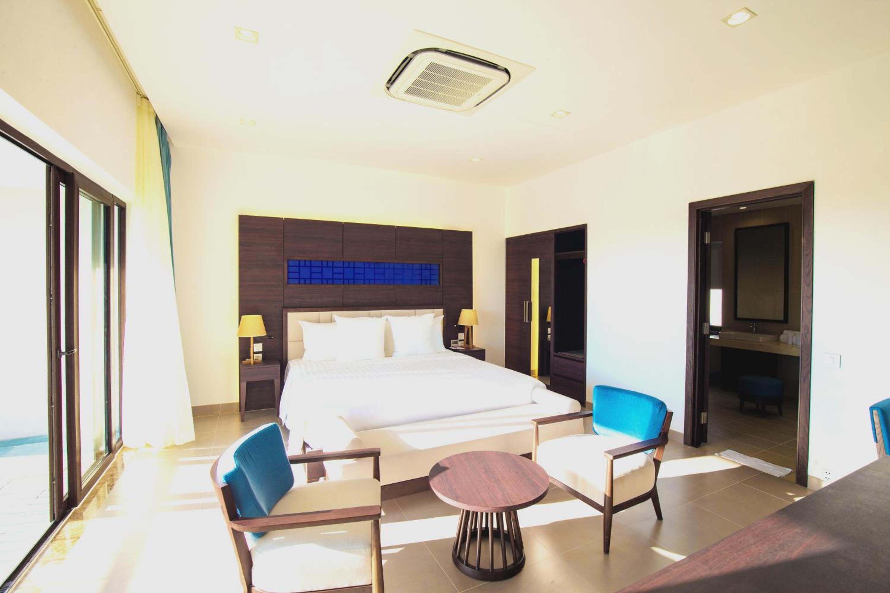 4 bedrooms Villa - Photo 1