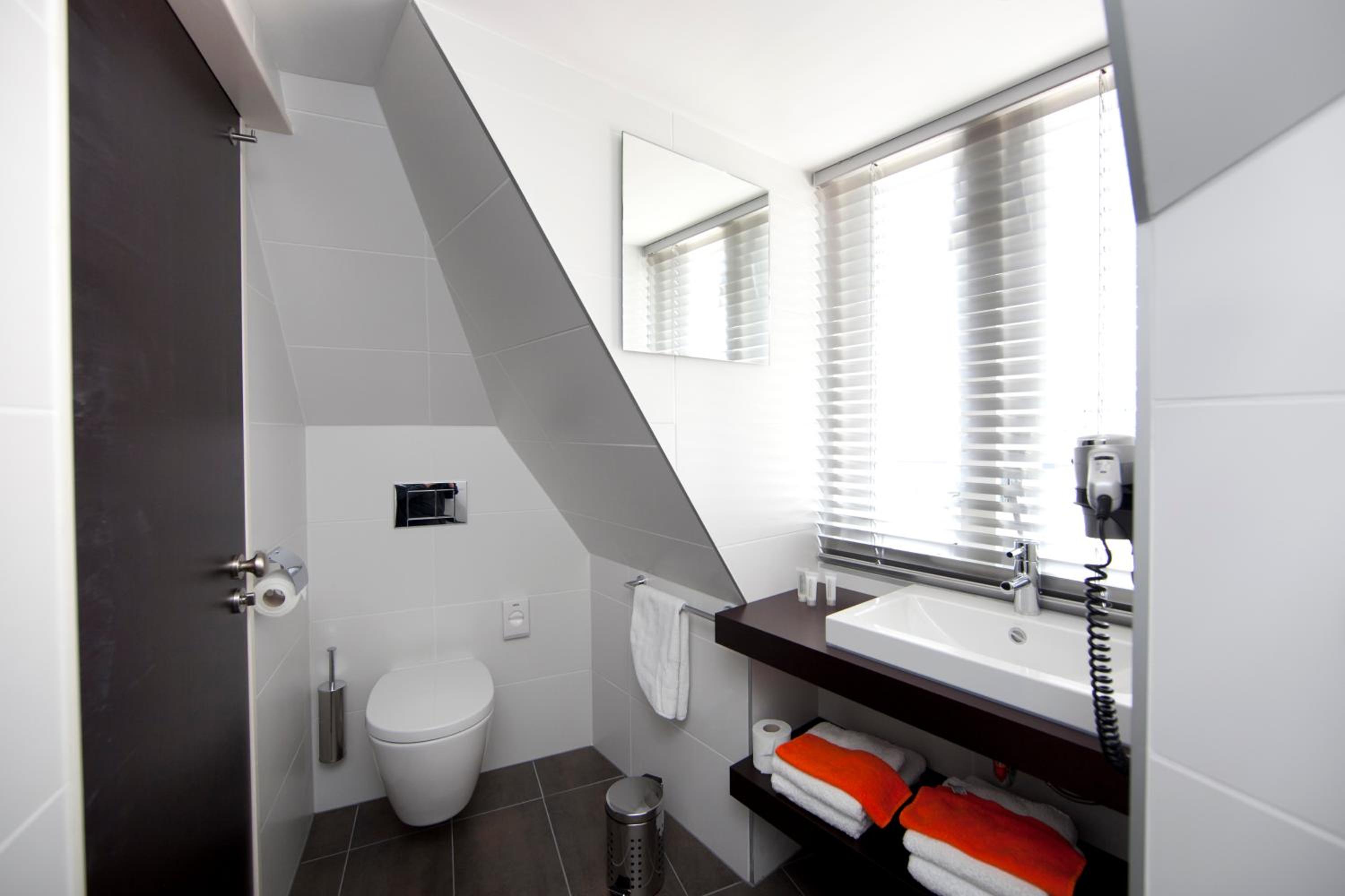 Cozy Comfort Double Room with Lake View photo 3