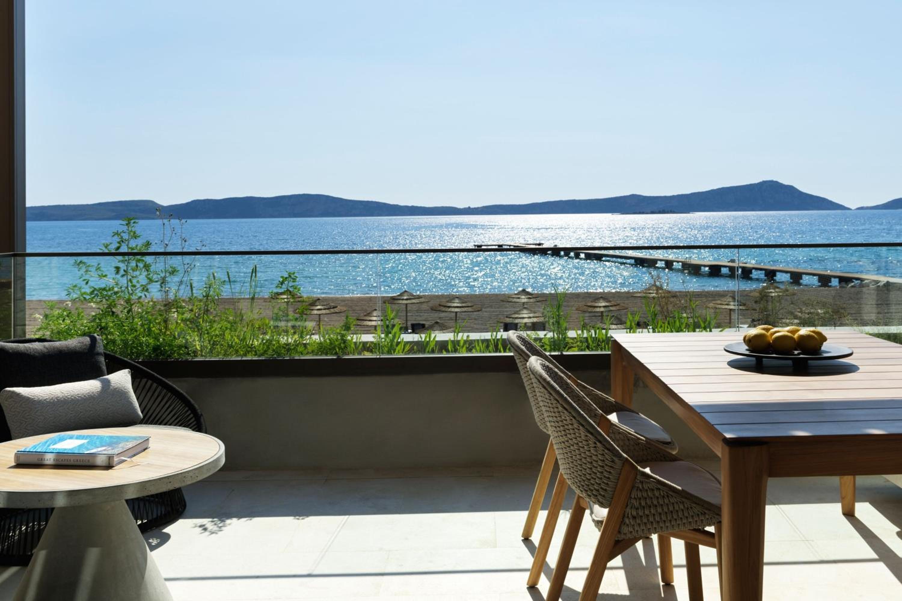 W Bayfront Infinity, 2 Bedroom Suite, Sea view, High floor - Photo 3
