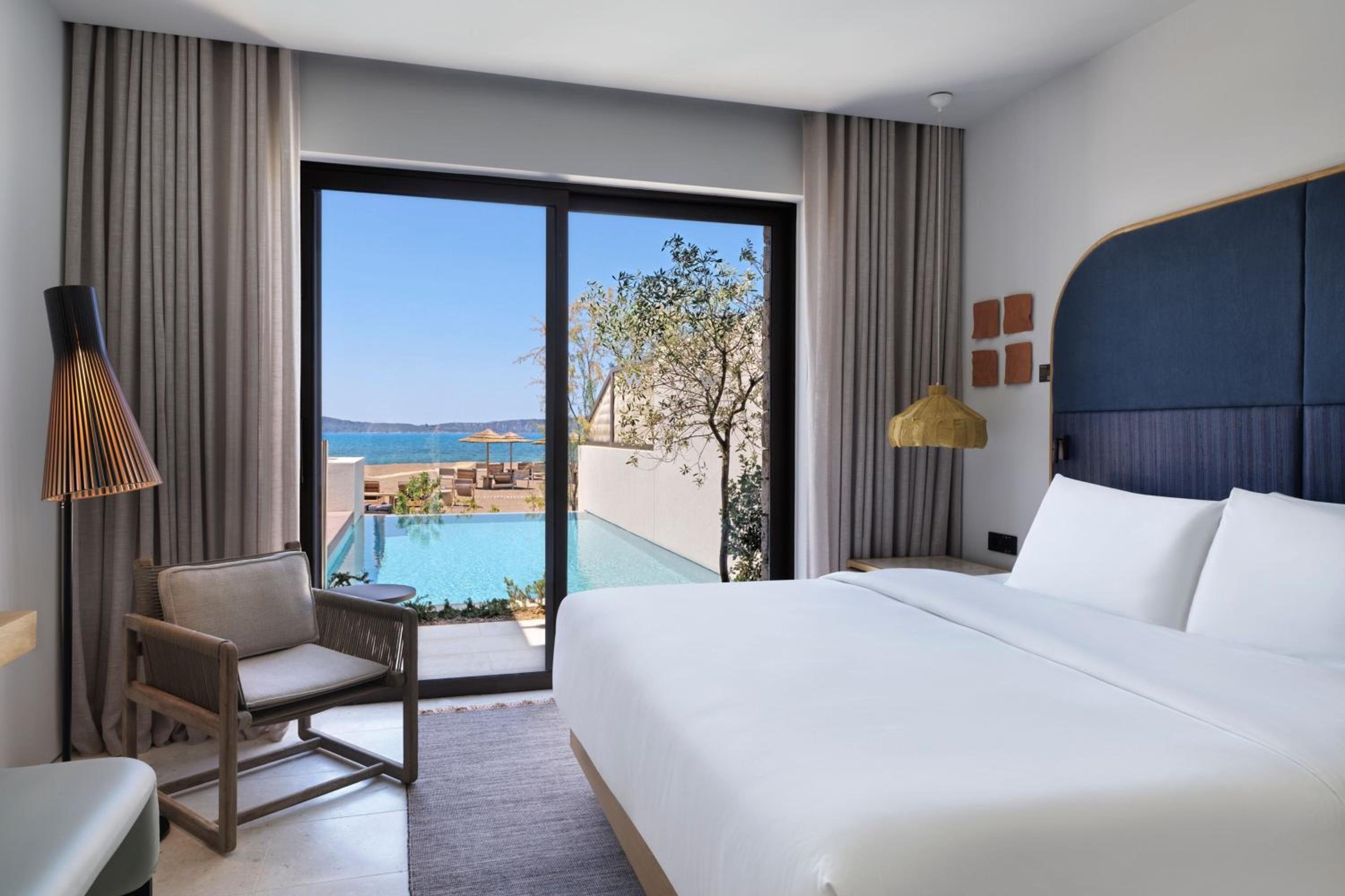 W Beachfront Infinity, 2 Bedroom Suite, Sea view, Terrace - Photo 1