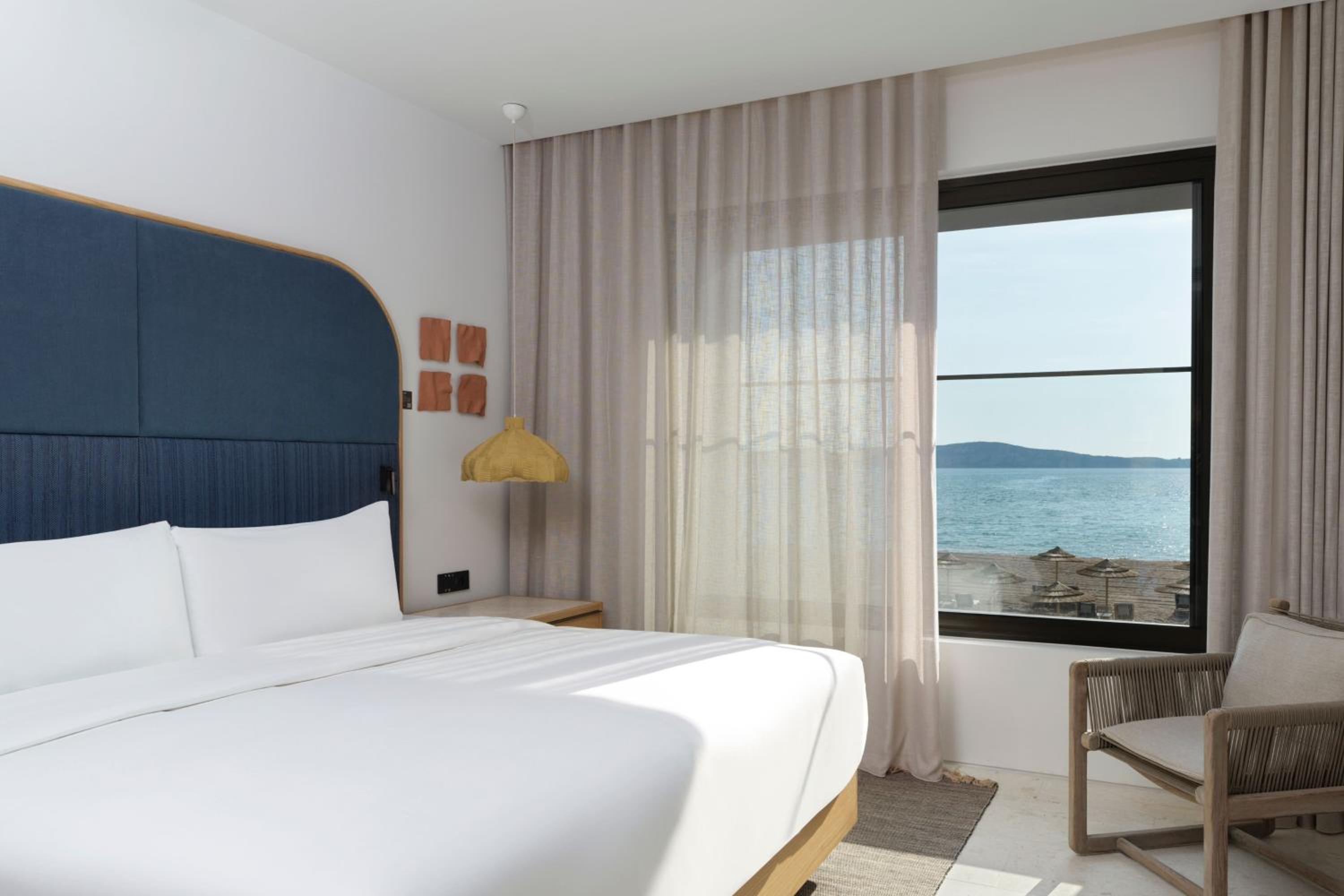 W Bayfront Infinity, 2 Bedroom Suite, Sea view, High floor - Photo 6