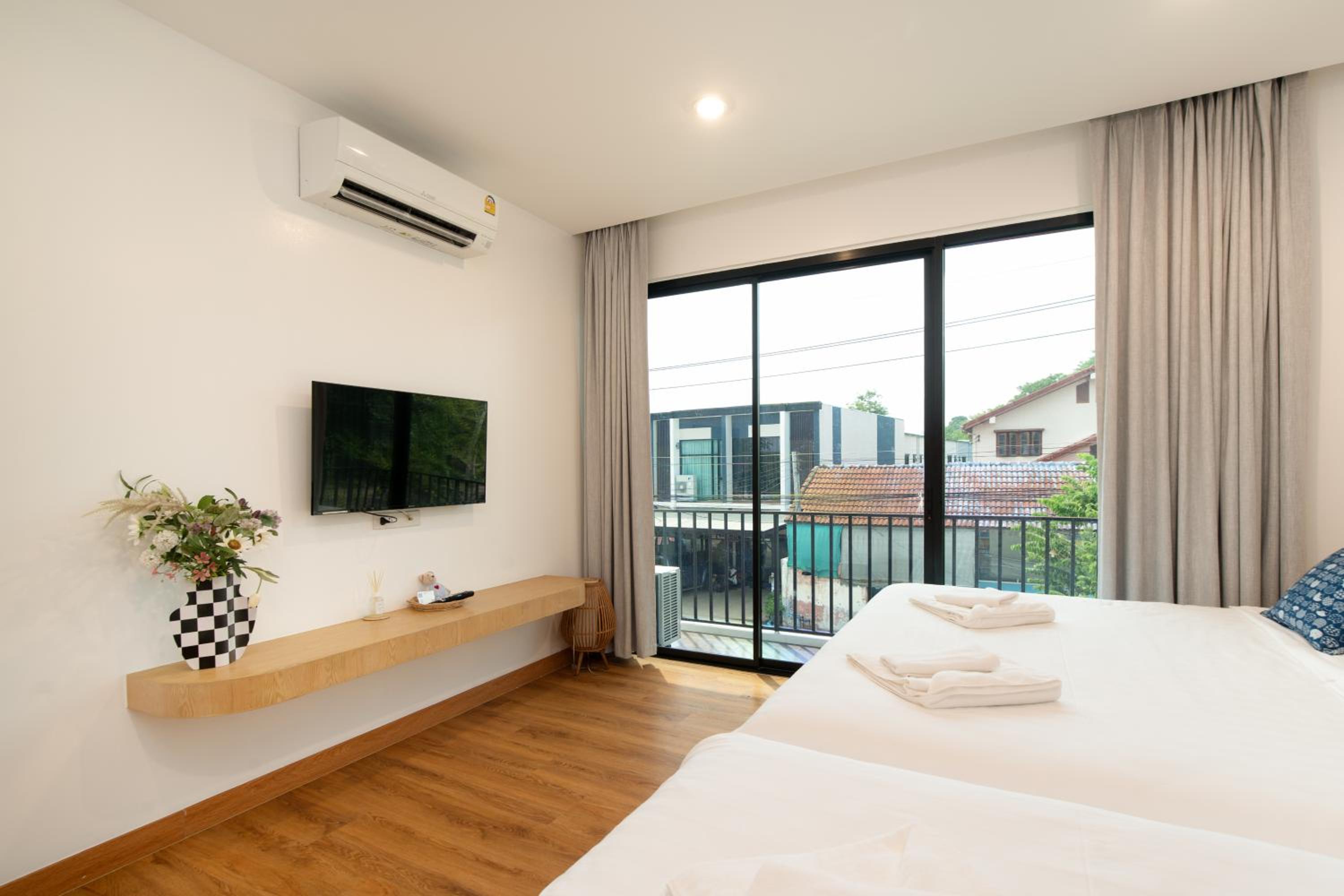 Family Suite - Photo 8