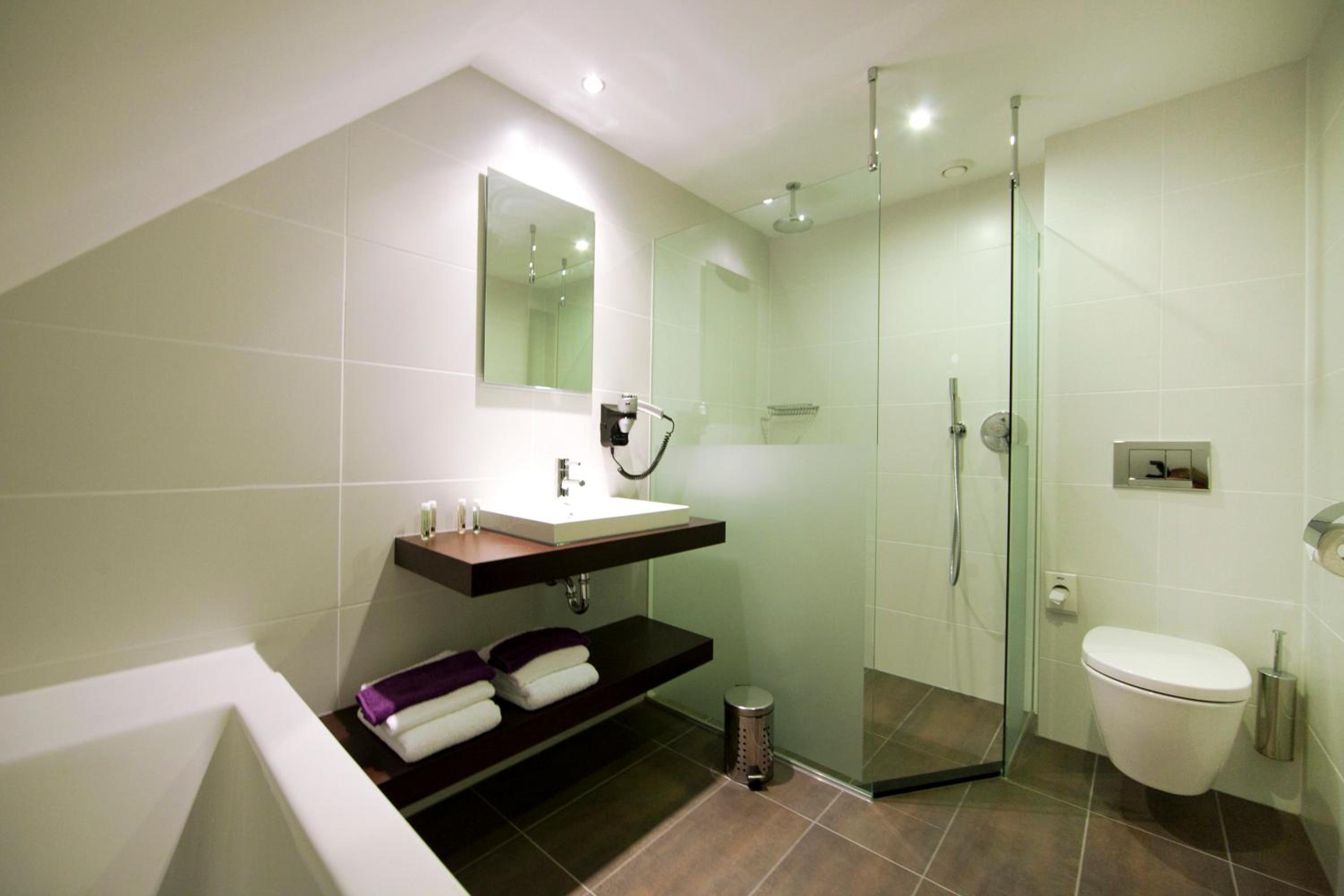 Comfort Double or Twin Room with Lake view photo 2