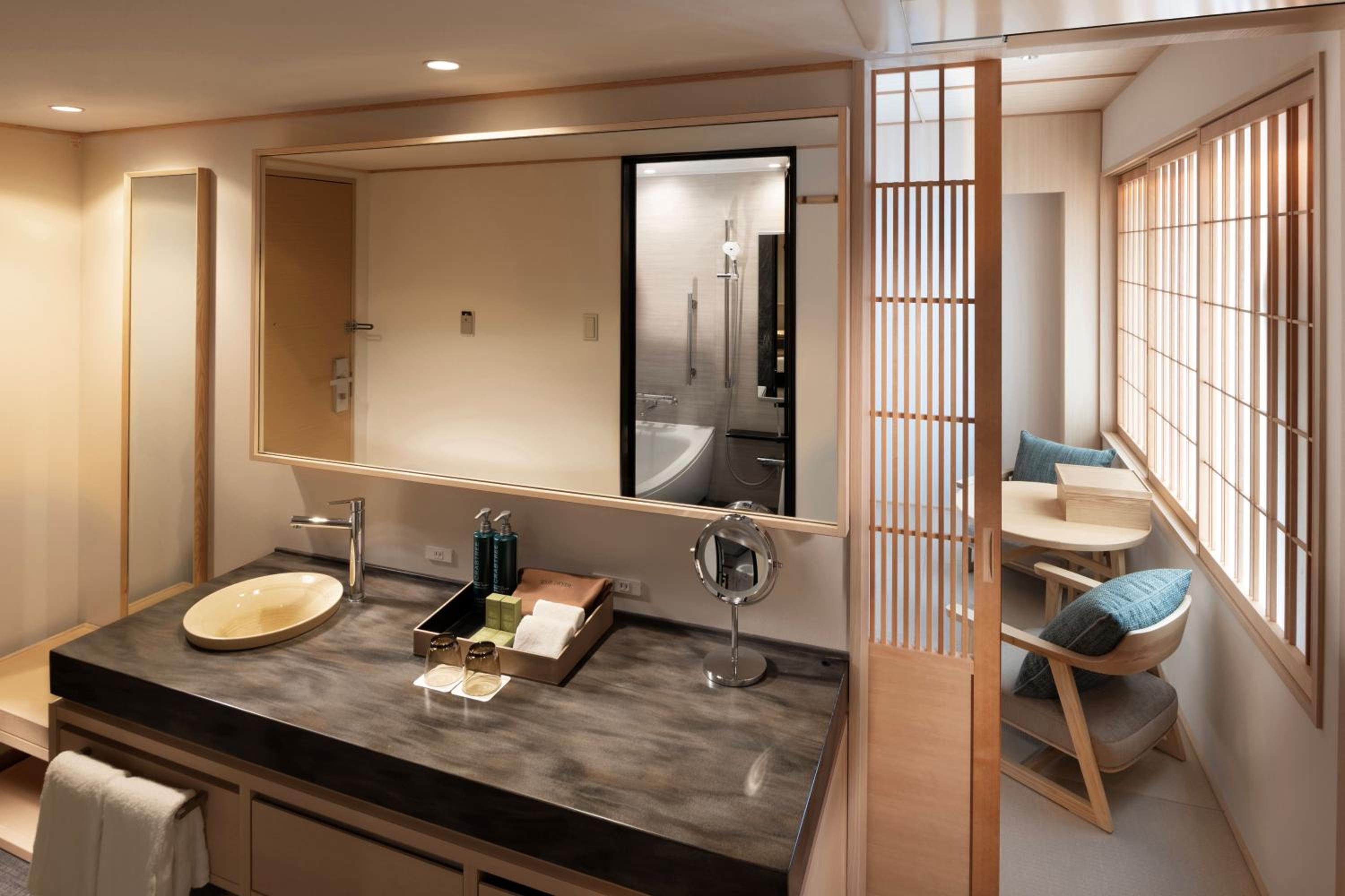 Deluxe King Tatami Room photo 3
