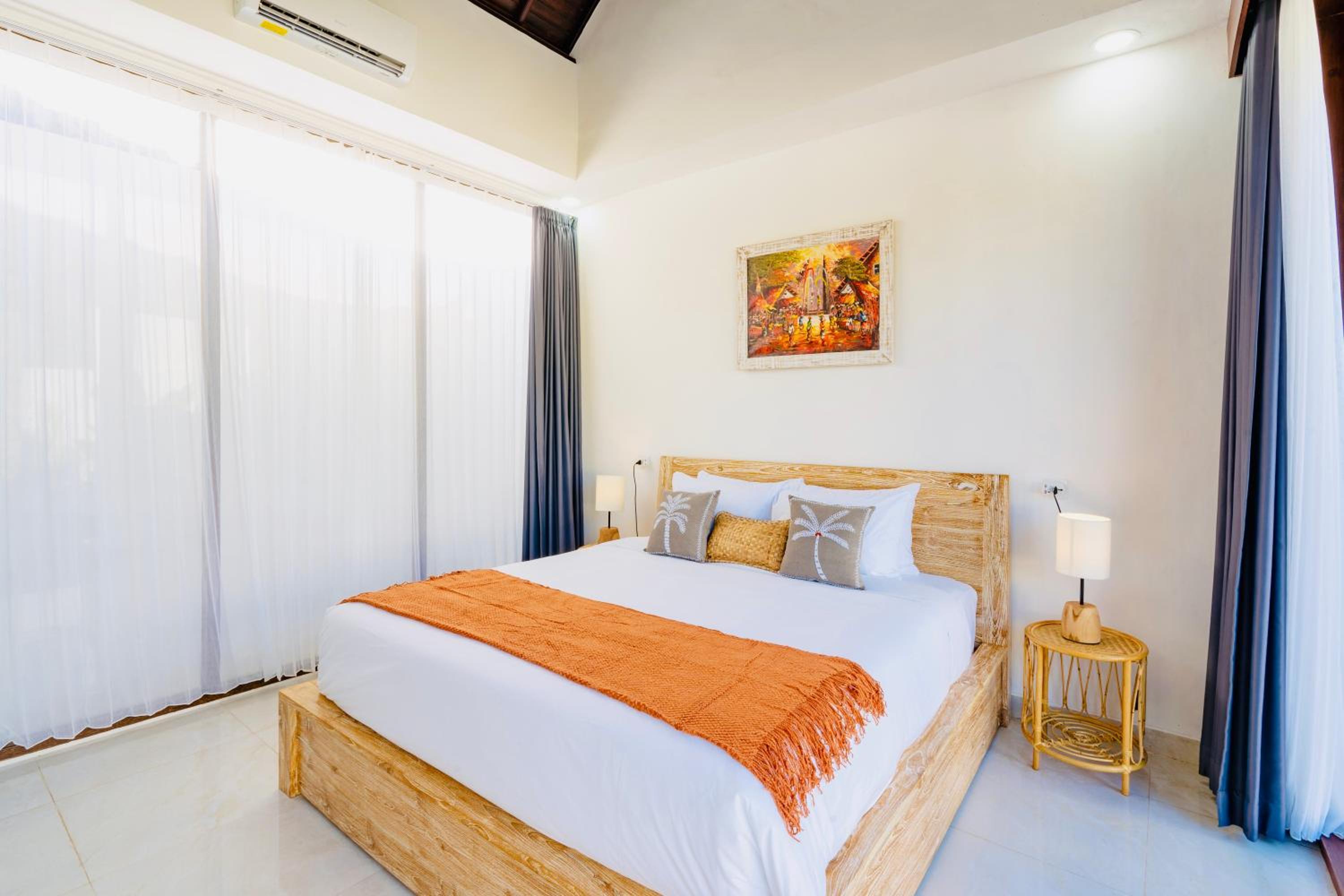 Three-Bedroom Villa photo 1