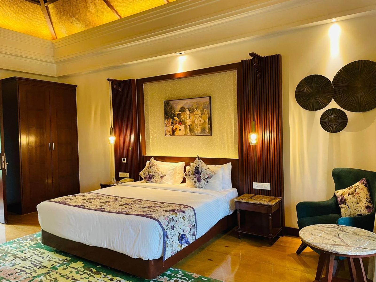 Luxury Cottage with Balcony - 20% off on F&B, 20% off on Spa and Laundry, Happy Hours from 11 AM to 7 PM photo 2