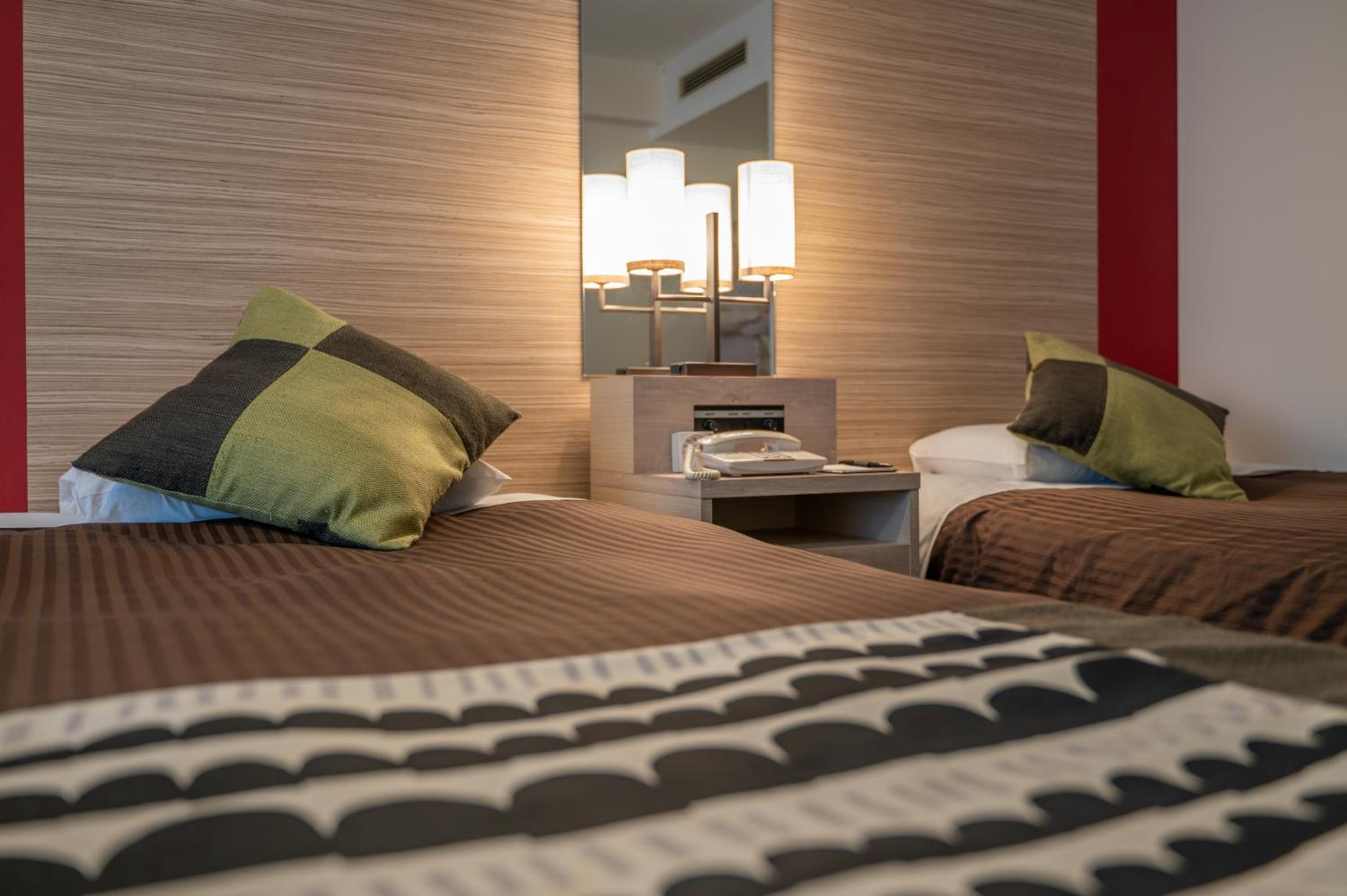Moderate Twin Room - Non-Smoking - Photo 4