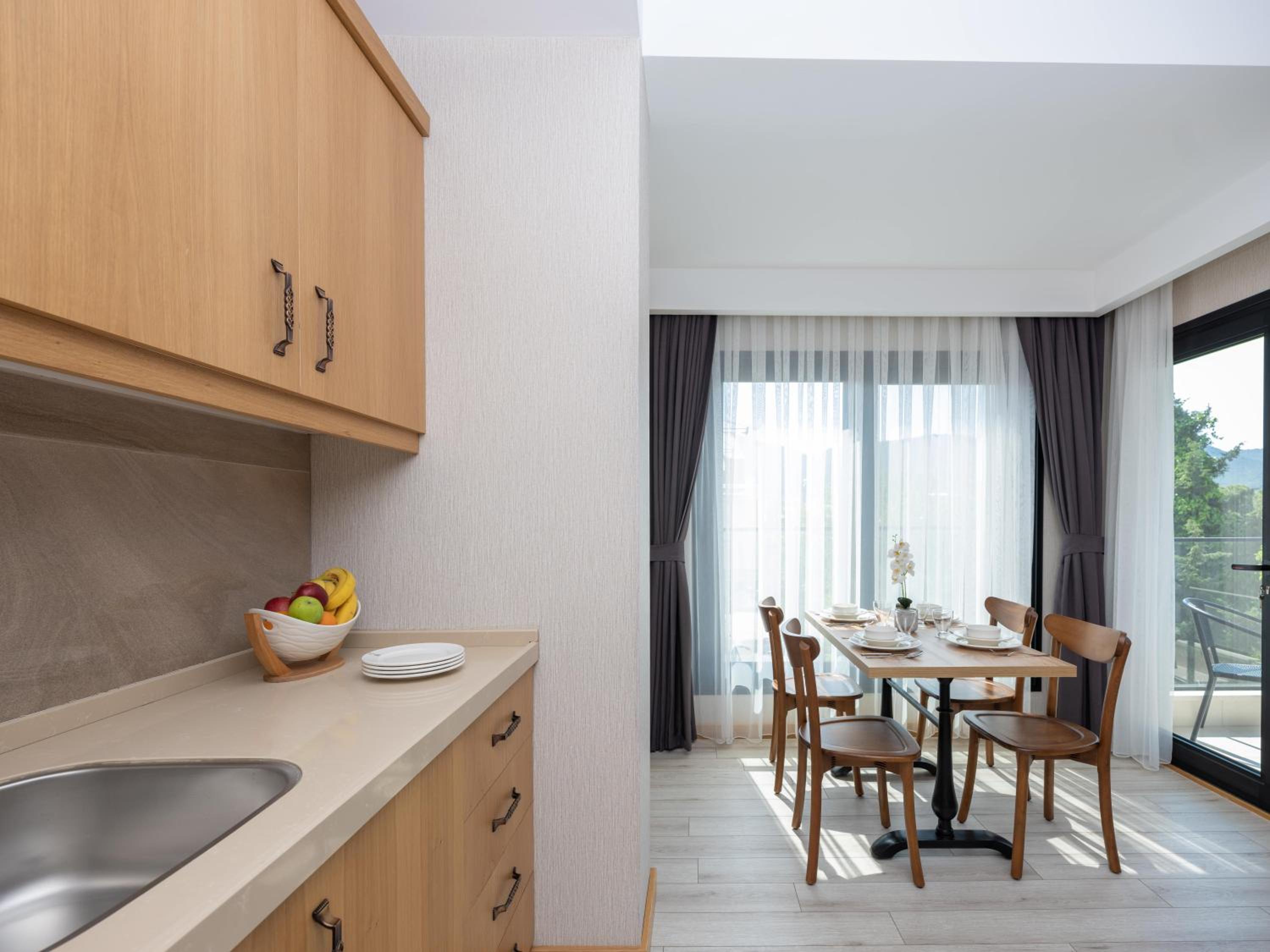 Suite with Balcony photo 2
