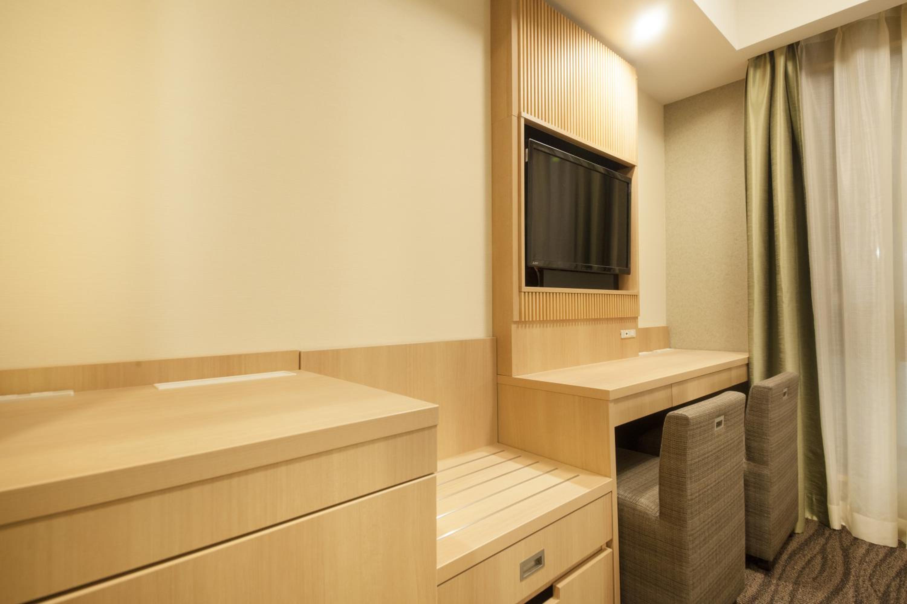 Standard Double Room - Non-Smoking - Photo 4