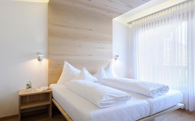 Deluxe Double Room with Balcony photo 2