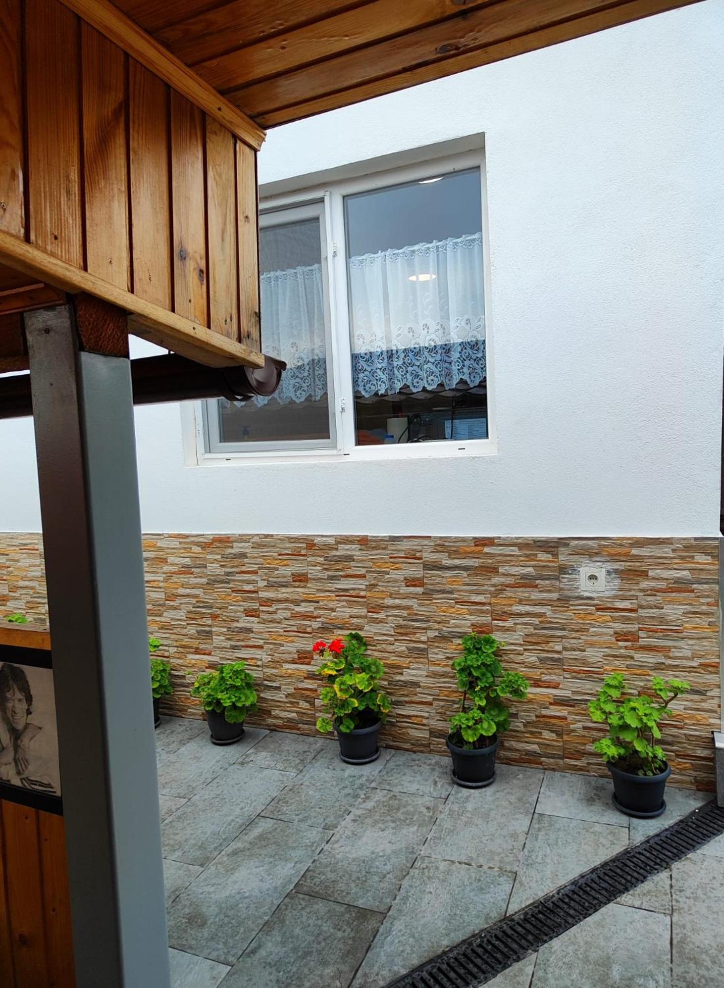 Apartment with Lake View - Photo 33