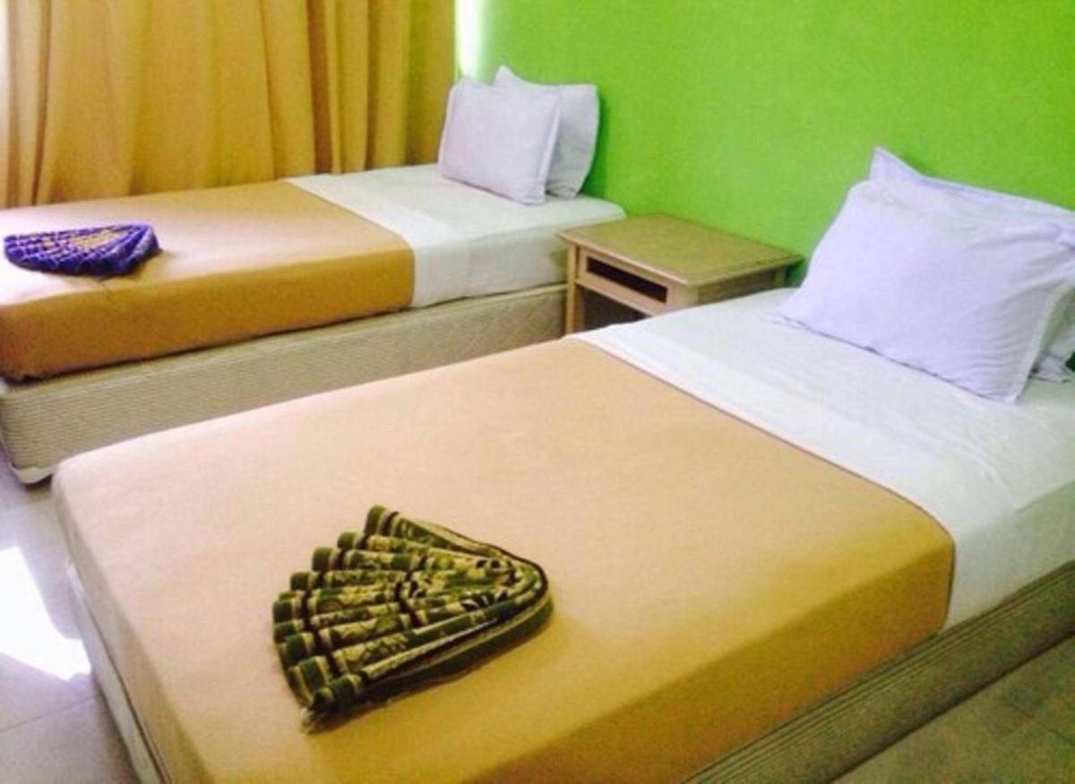Twin Room - Photo 2