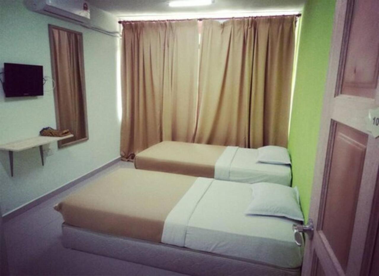 Twin Room - Photo 4