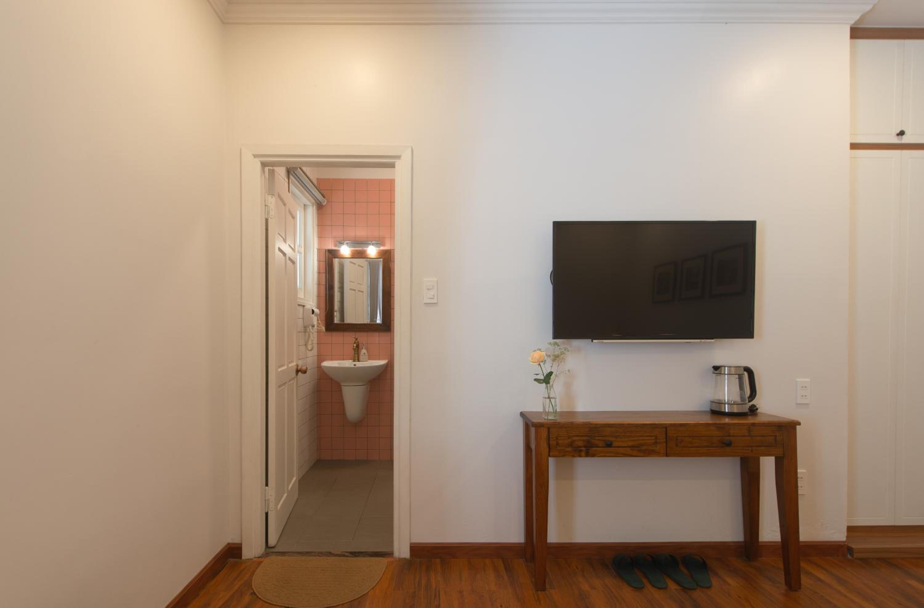 Standard Double Room - Photo 2