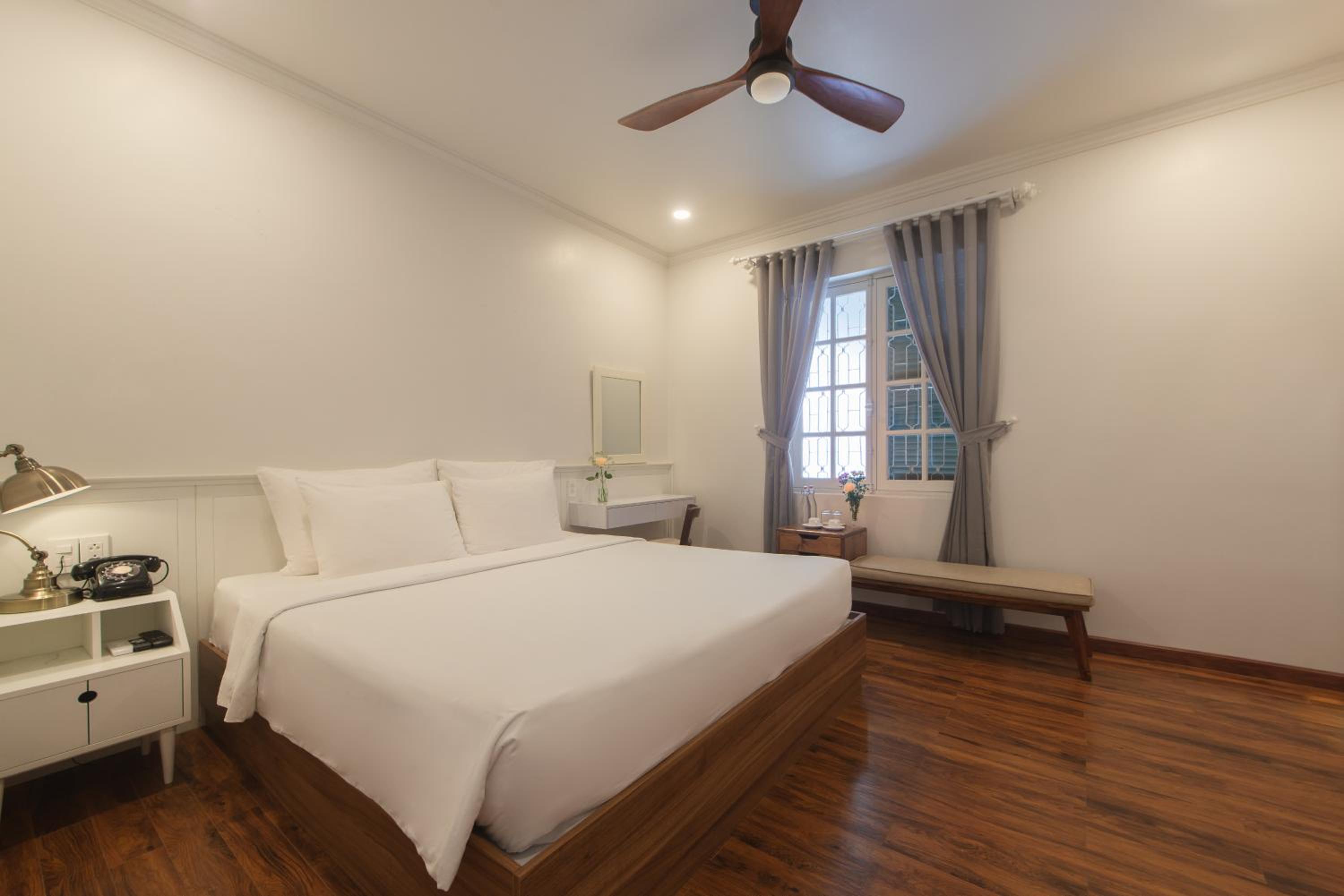 Standard Double Room - Photo 10