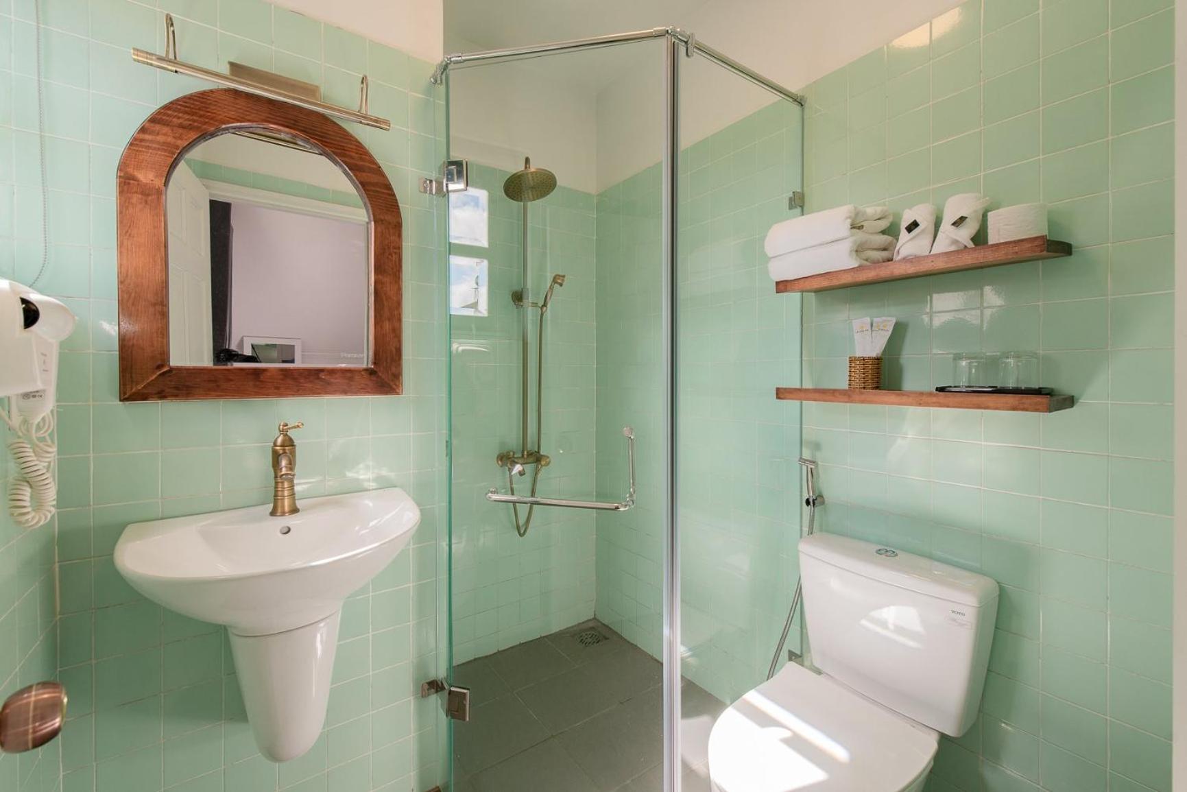 Standard Double Room - Photo 21