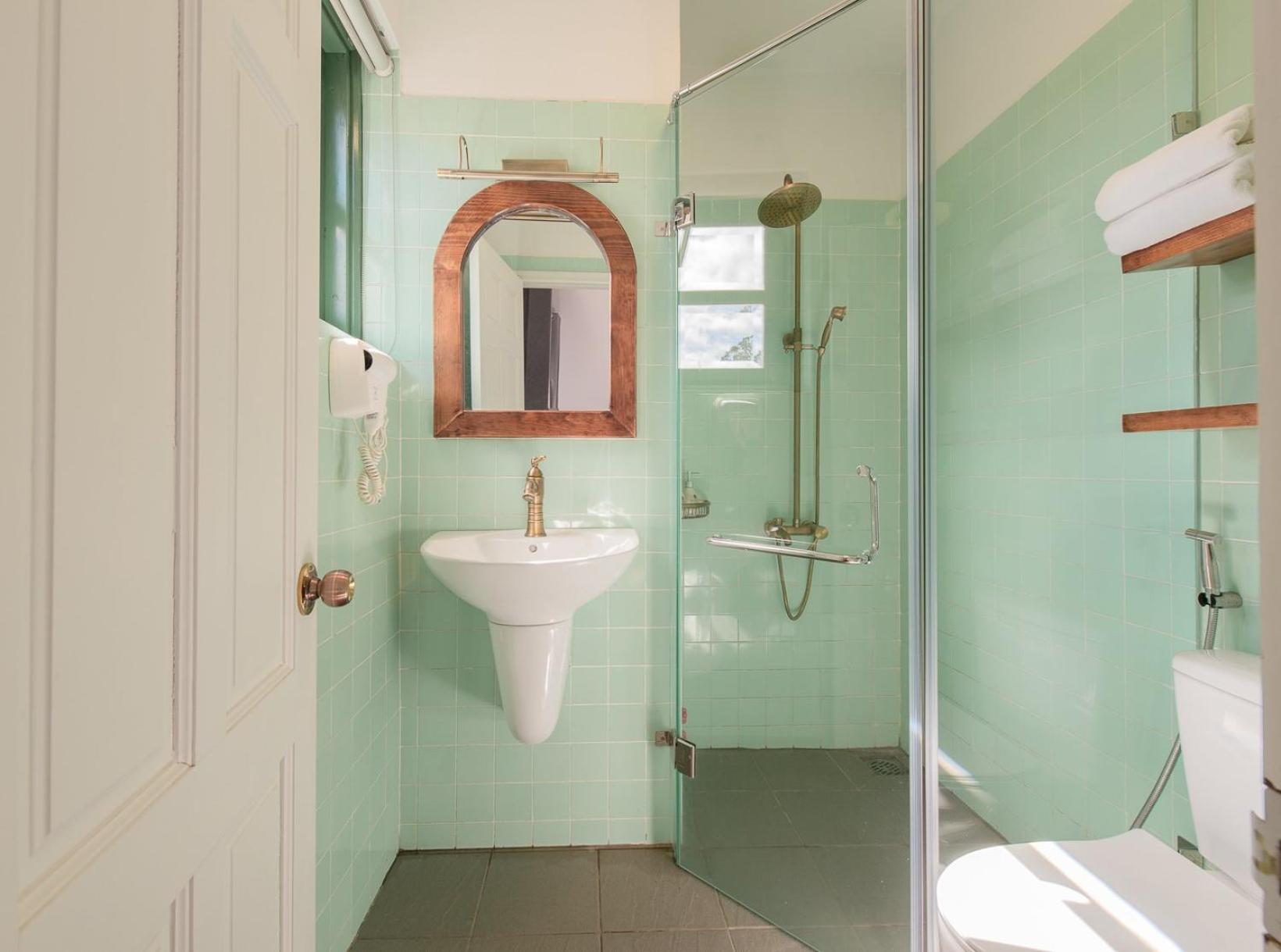 Standard Double Room - Photo 19