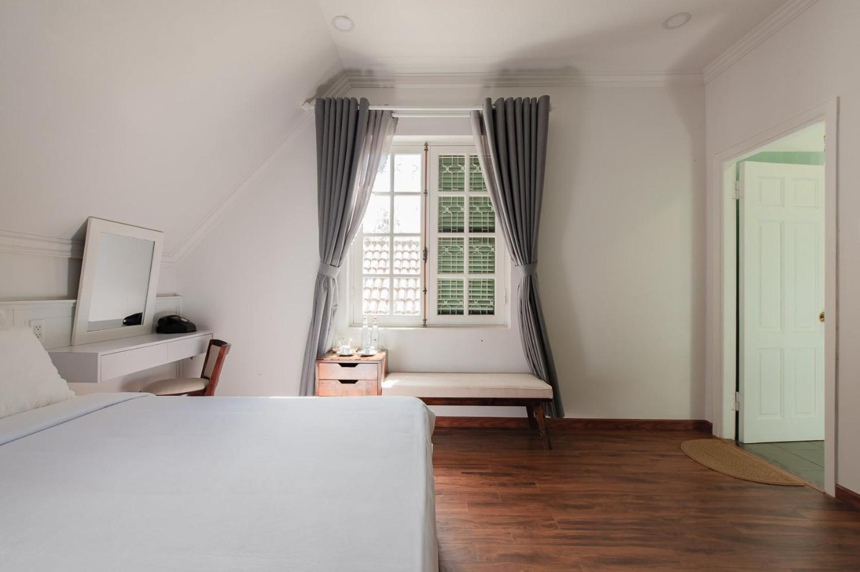 Standard Double Room - Photo 18