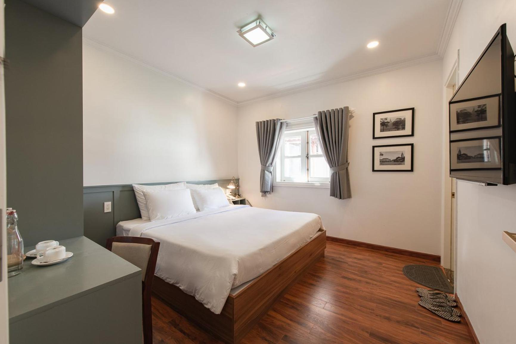 Standard Double Room - Photo 17