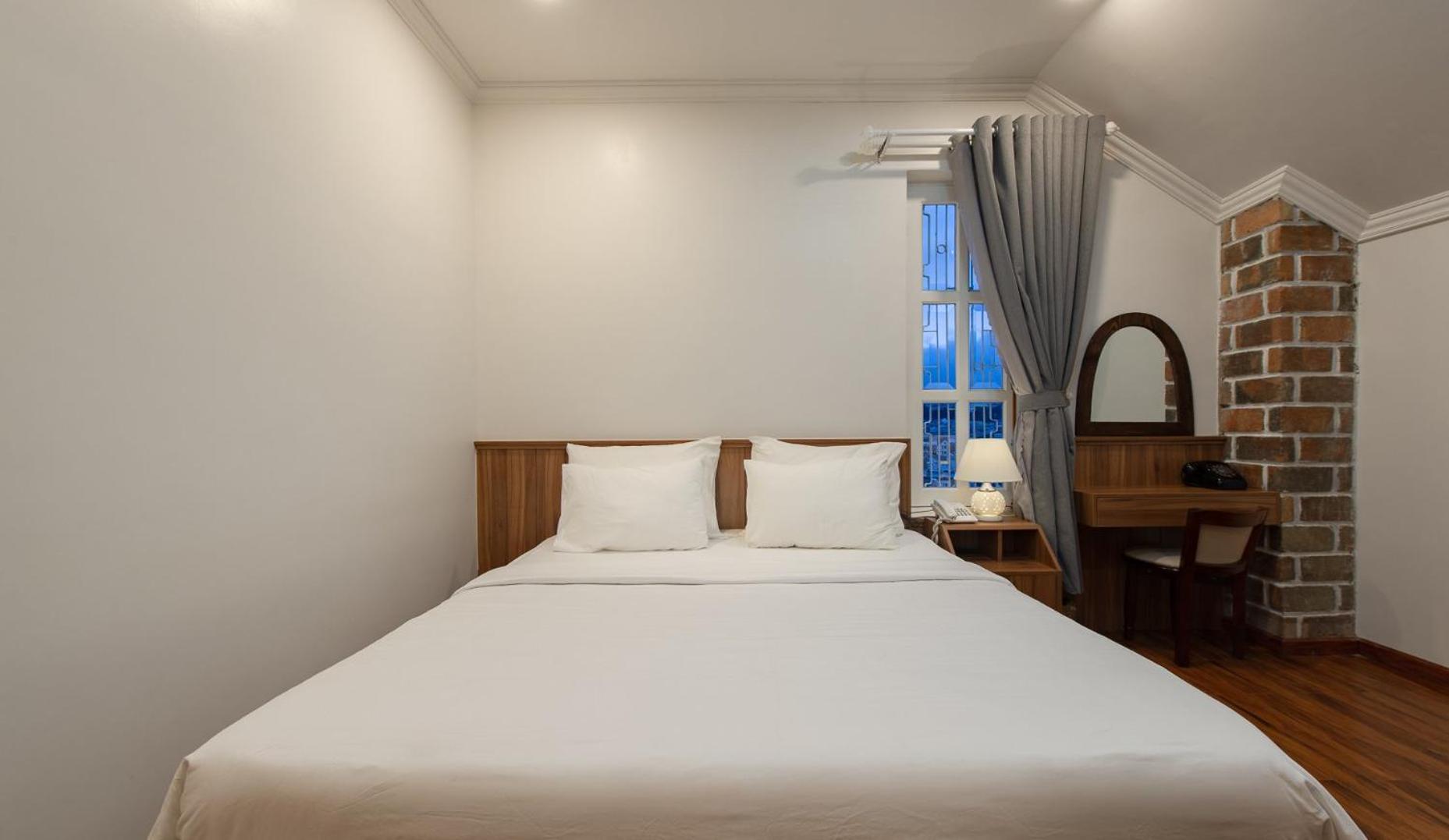 Standard Double Room - Photo 29