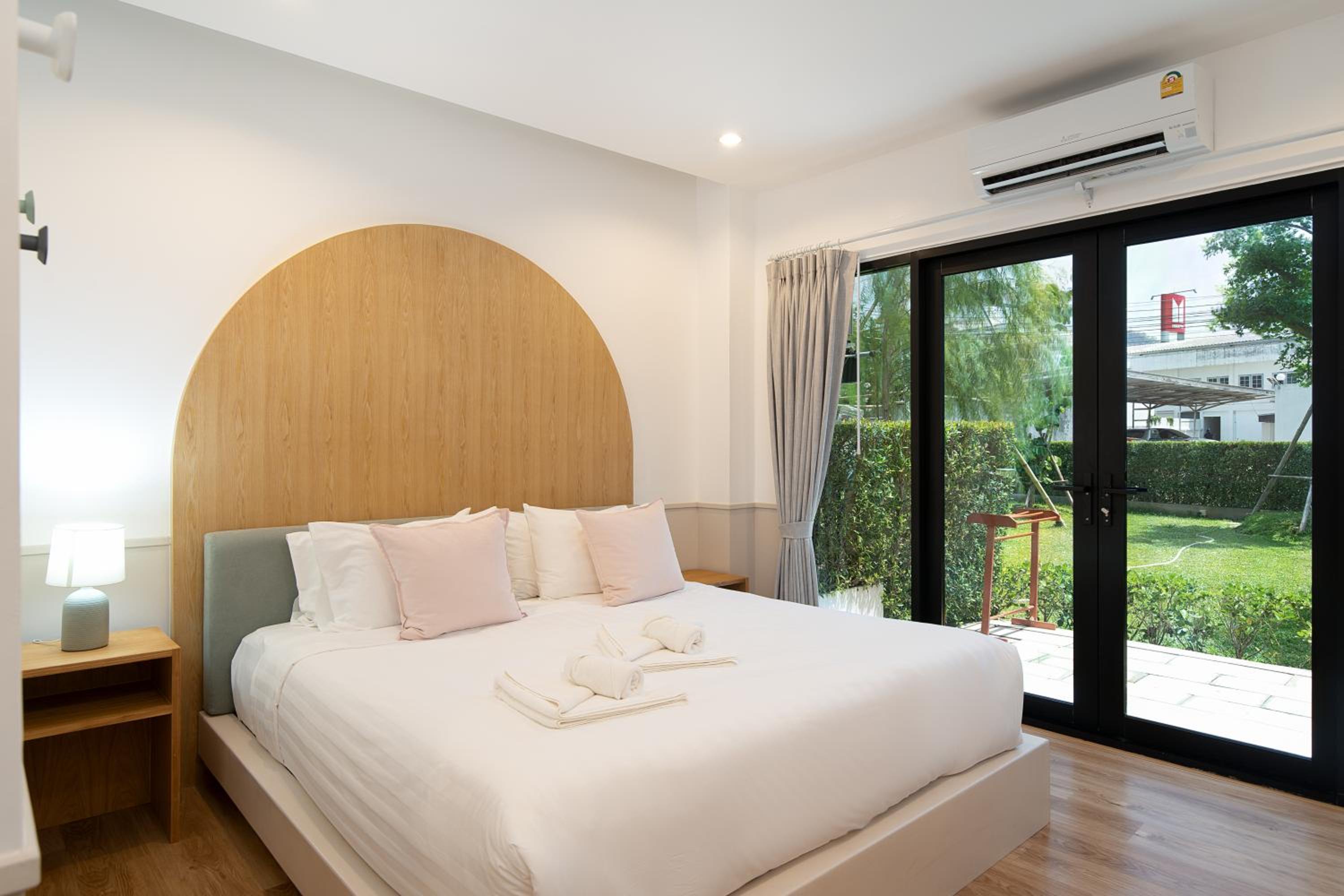 Standard Double Room - Photo 4