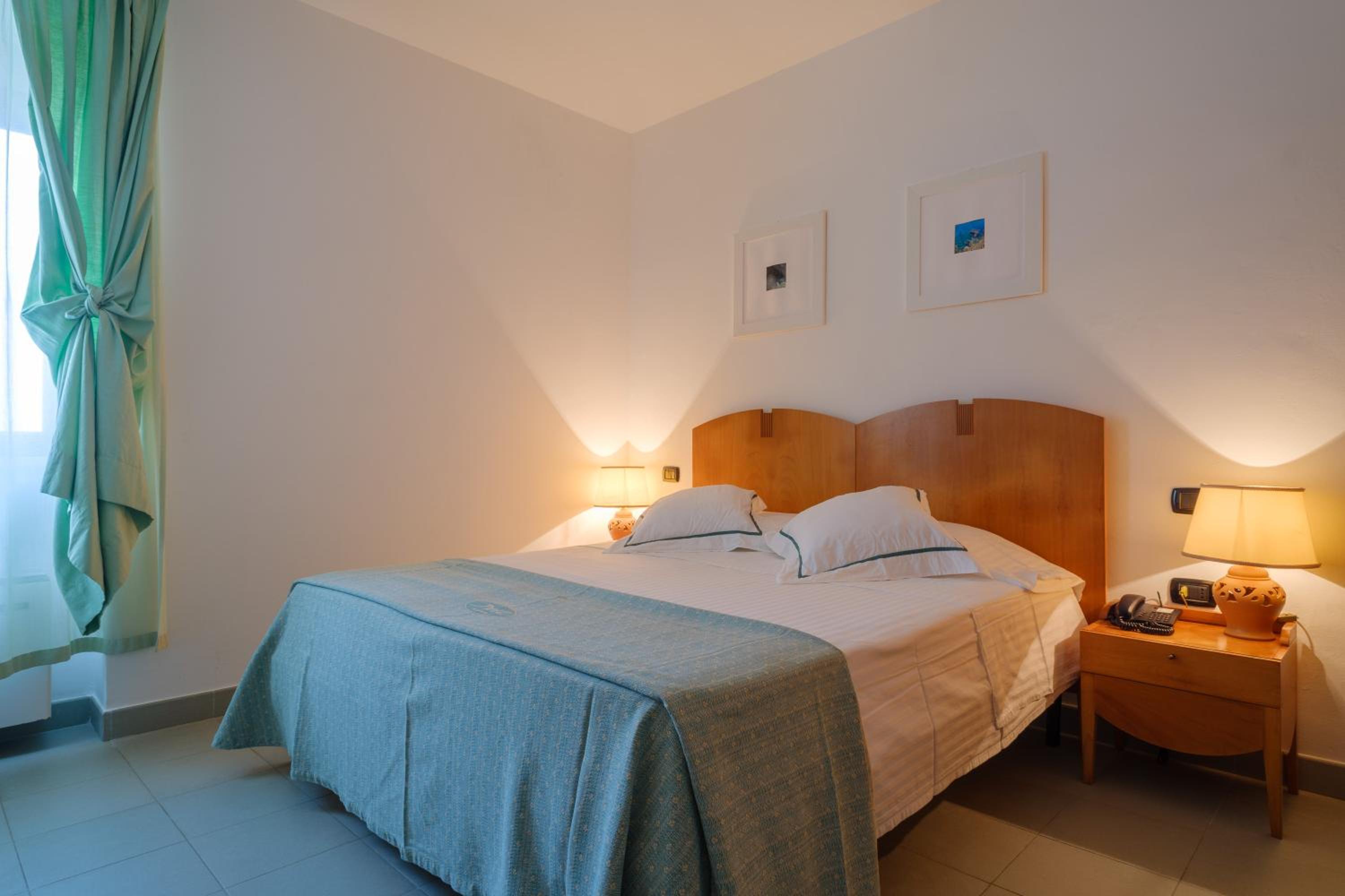 Standard Double Room - Photo 5