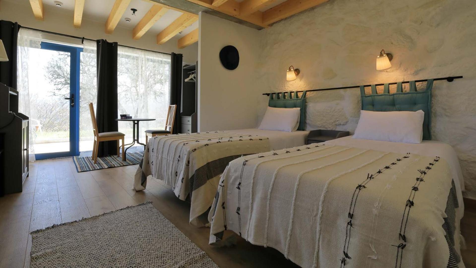 Deluxe Double or Twin Room with Mountain View - Photo 1