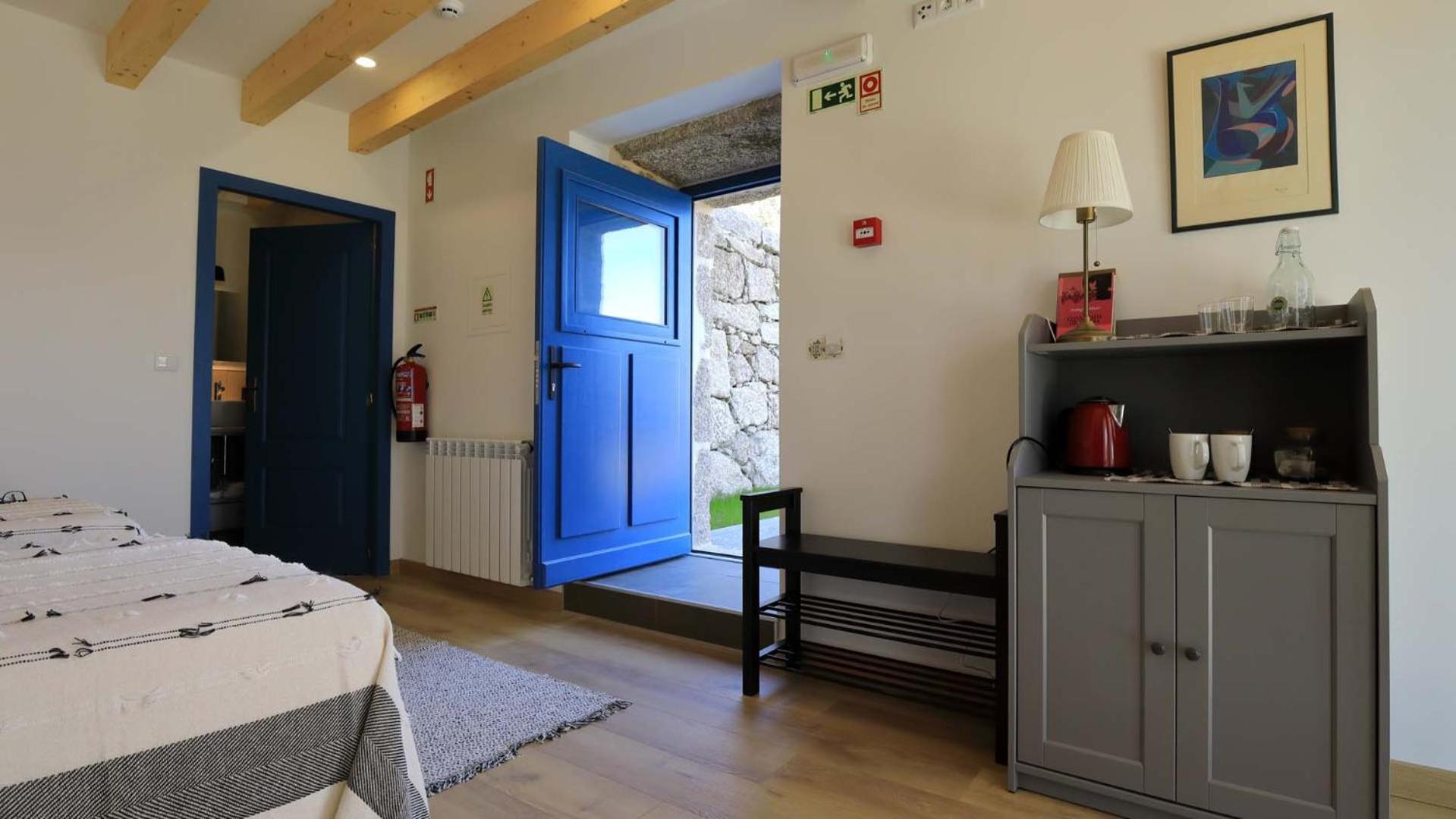 Deluxe Double or Twin Room with Mountain View - Photo 6