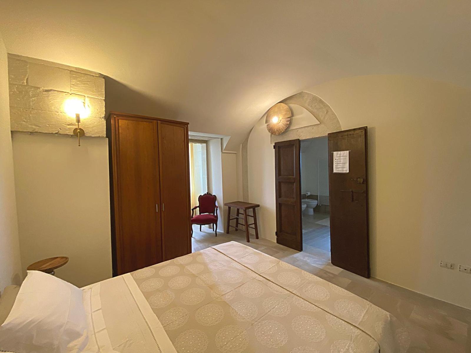 Superior King Room photo 2