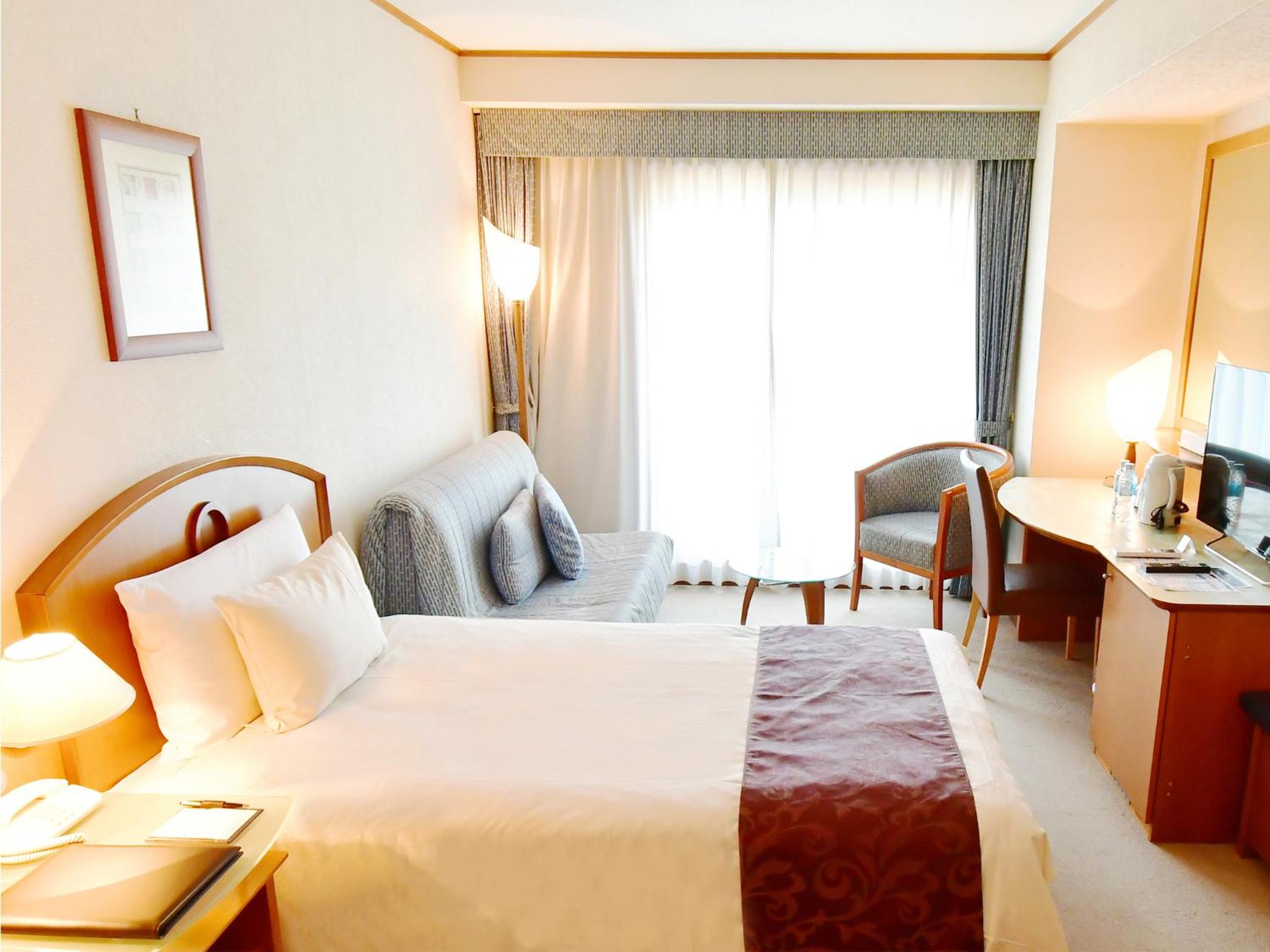 Standard Twin Room with Sea View - Non-Smoking - Photo 7
