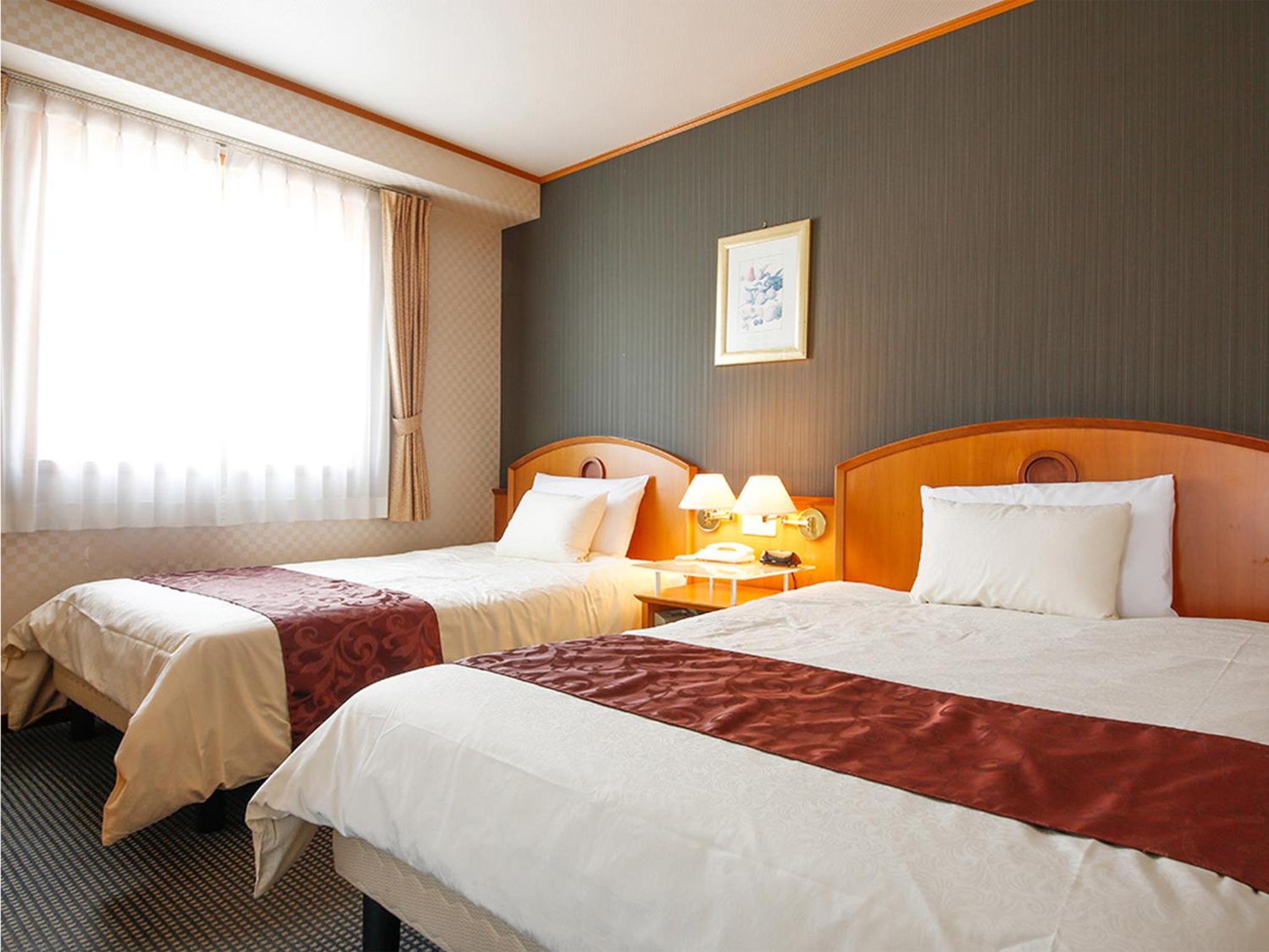 Deluxe Twin Room with Sea View - Non Smoking - Photo 1