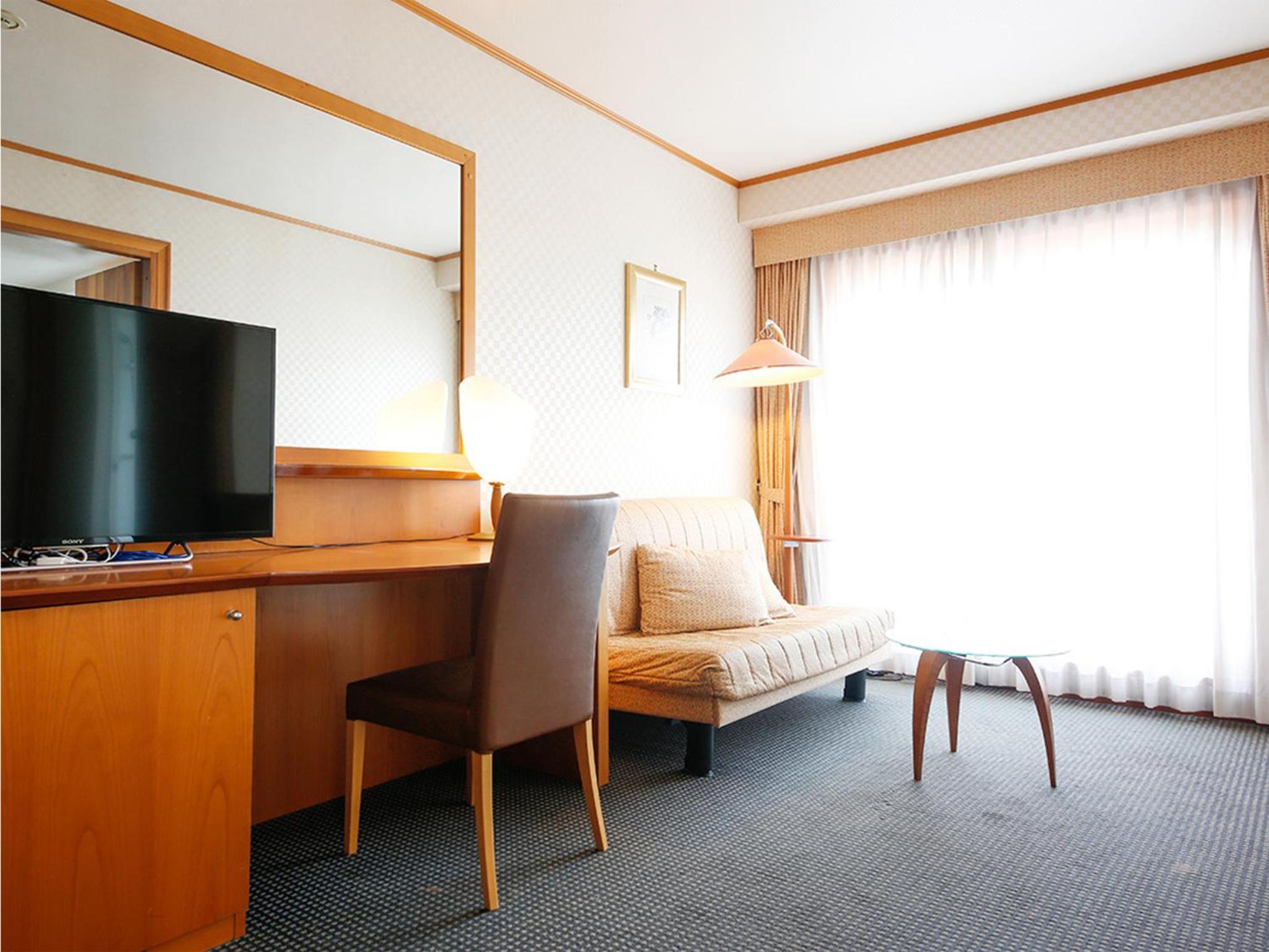 Deluxe Twin Room with Sea View - Non Smoking - Photo 8
