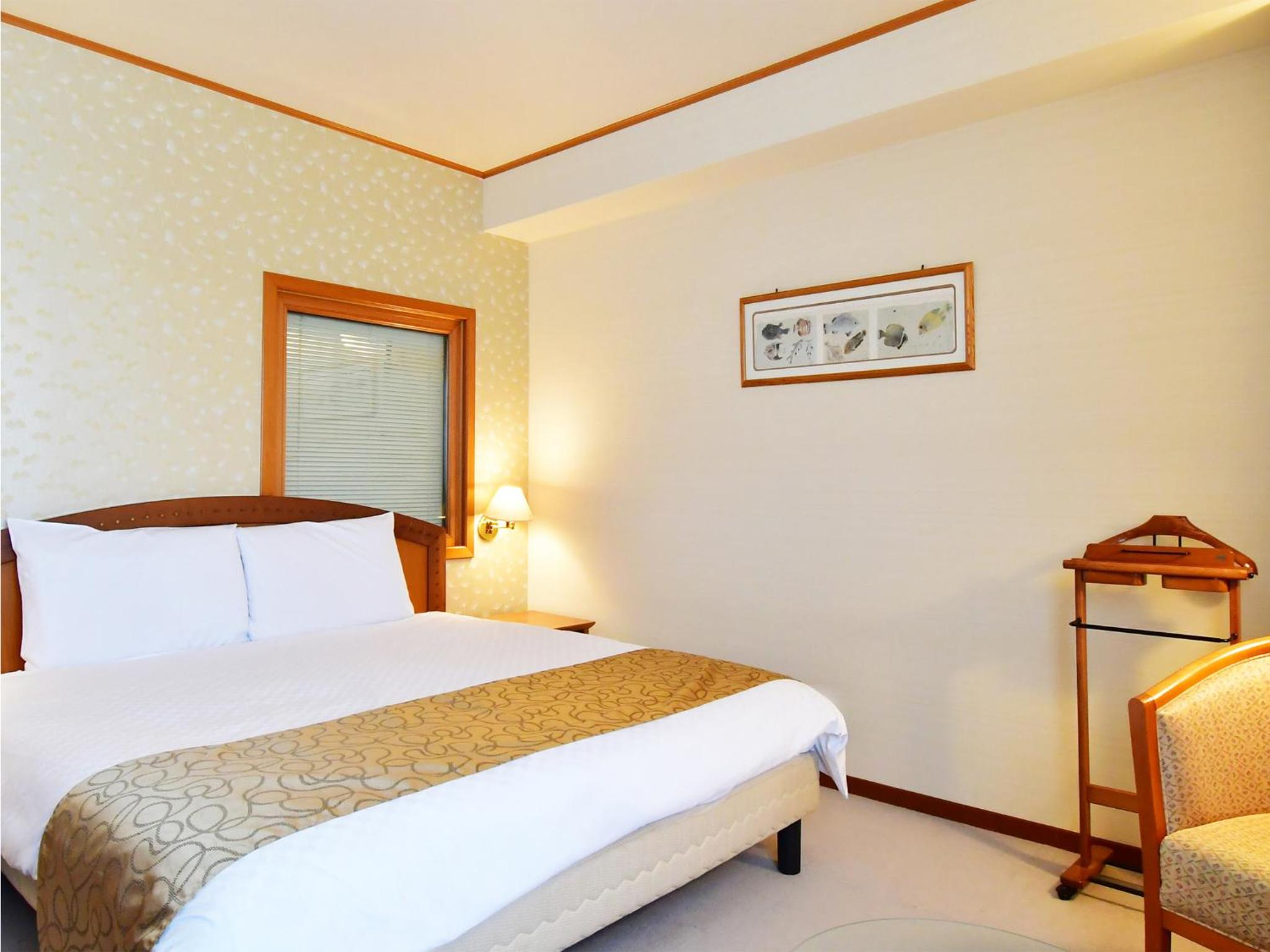 Double Room - Non-Smoking - Photo 5
