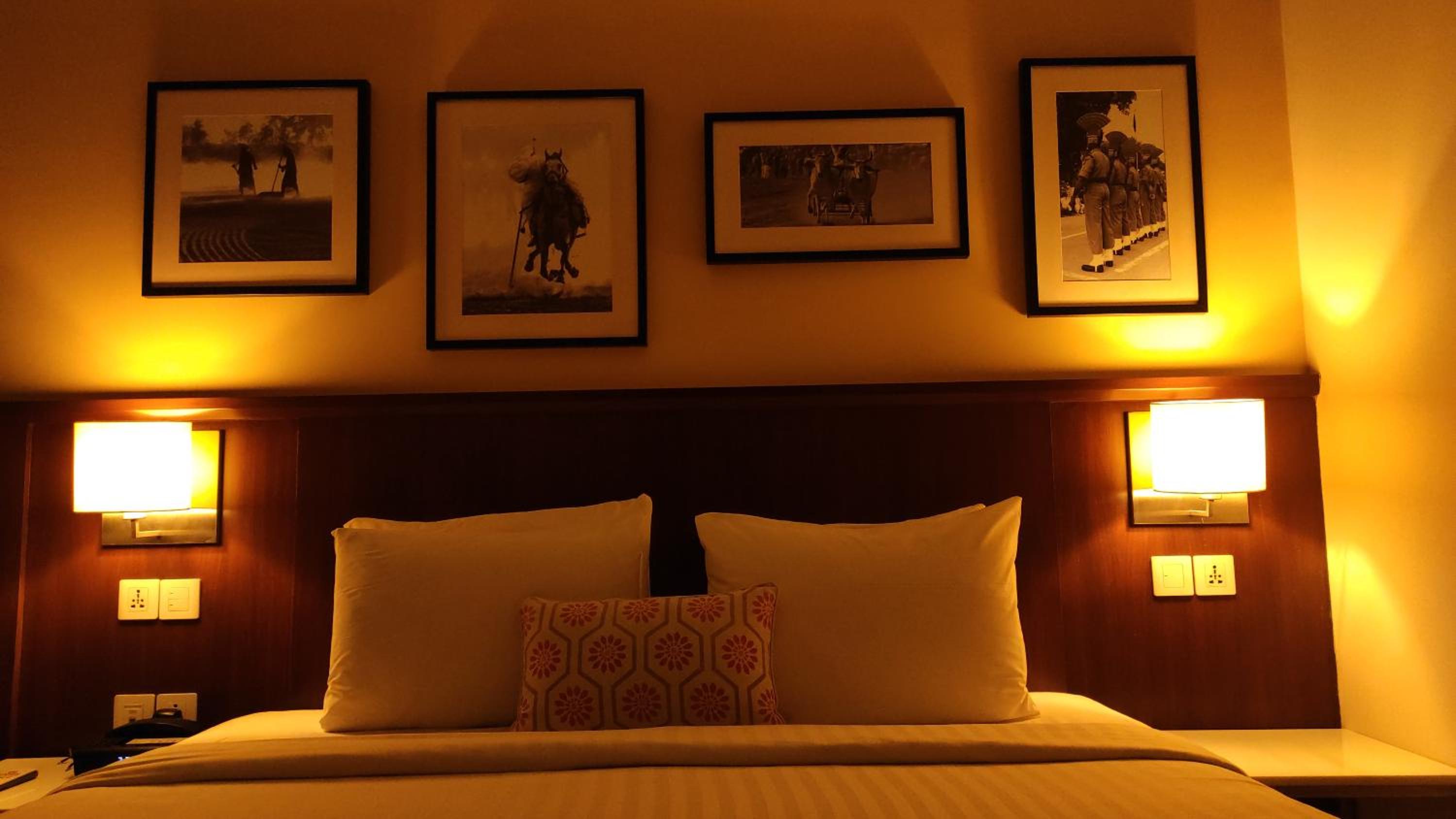 Fairfield King Room,15% discount on Food and Soft beverages. photo 2