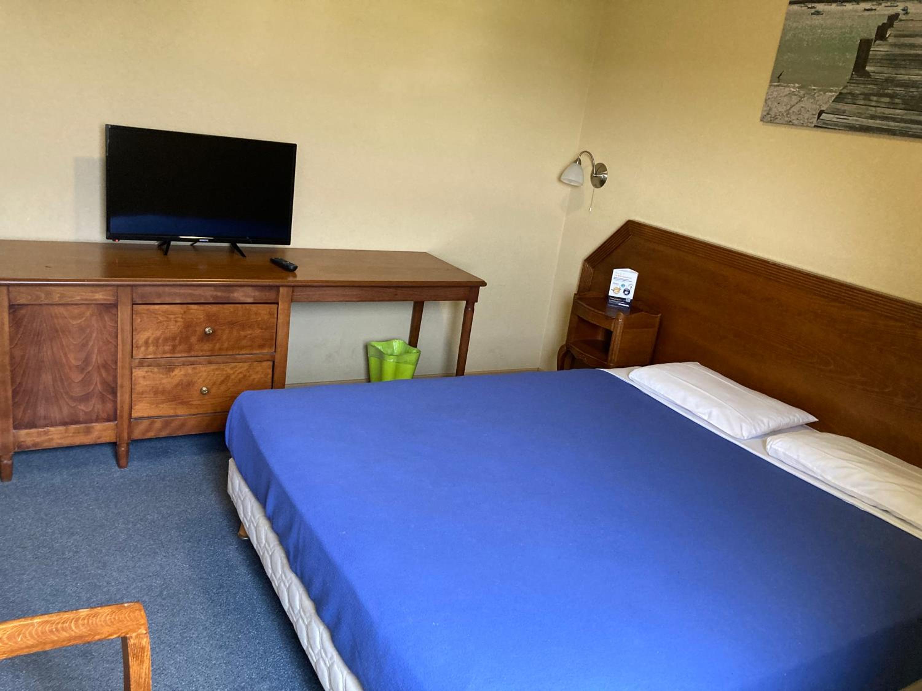 Double Room - Photo 15