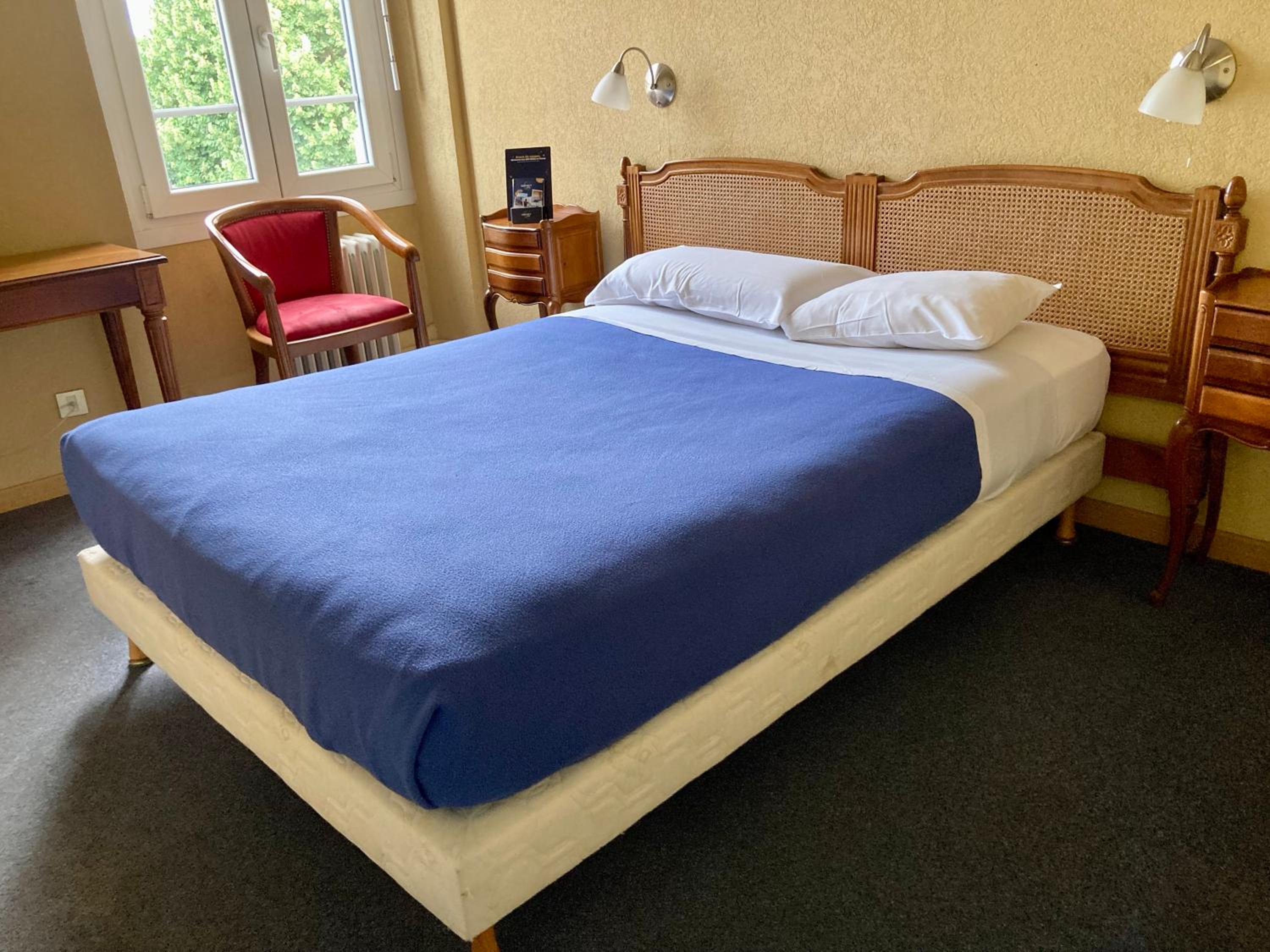 Double Room - Photo 9